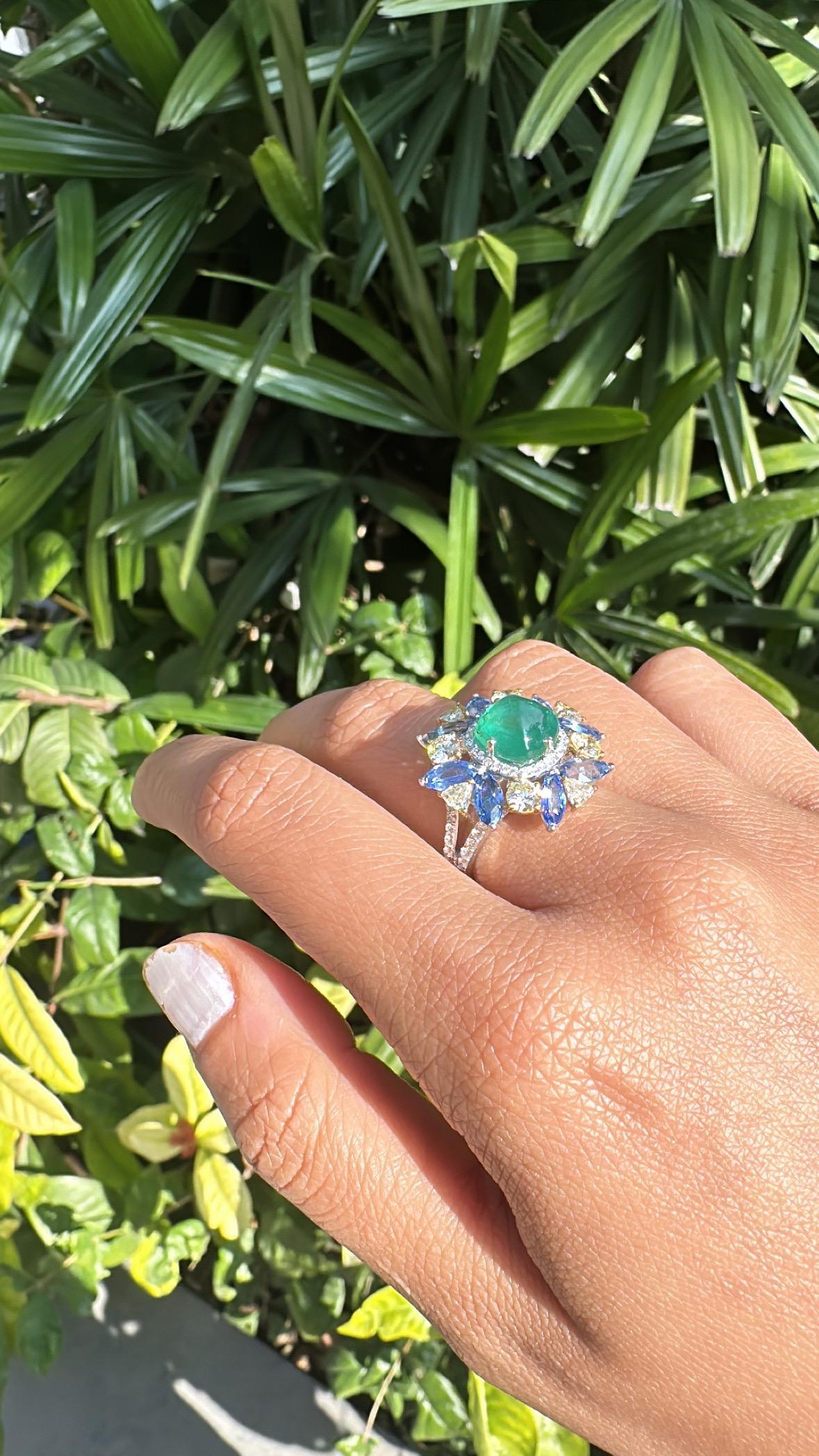 Set in 18K Gold, Emerald sugarloaf, Blue Sapphires & Diamonds Cocktail Ring For Sale 3