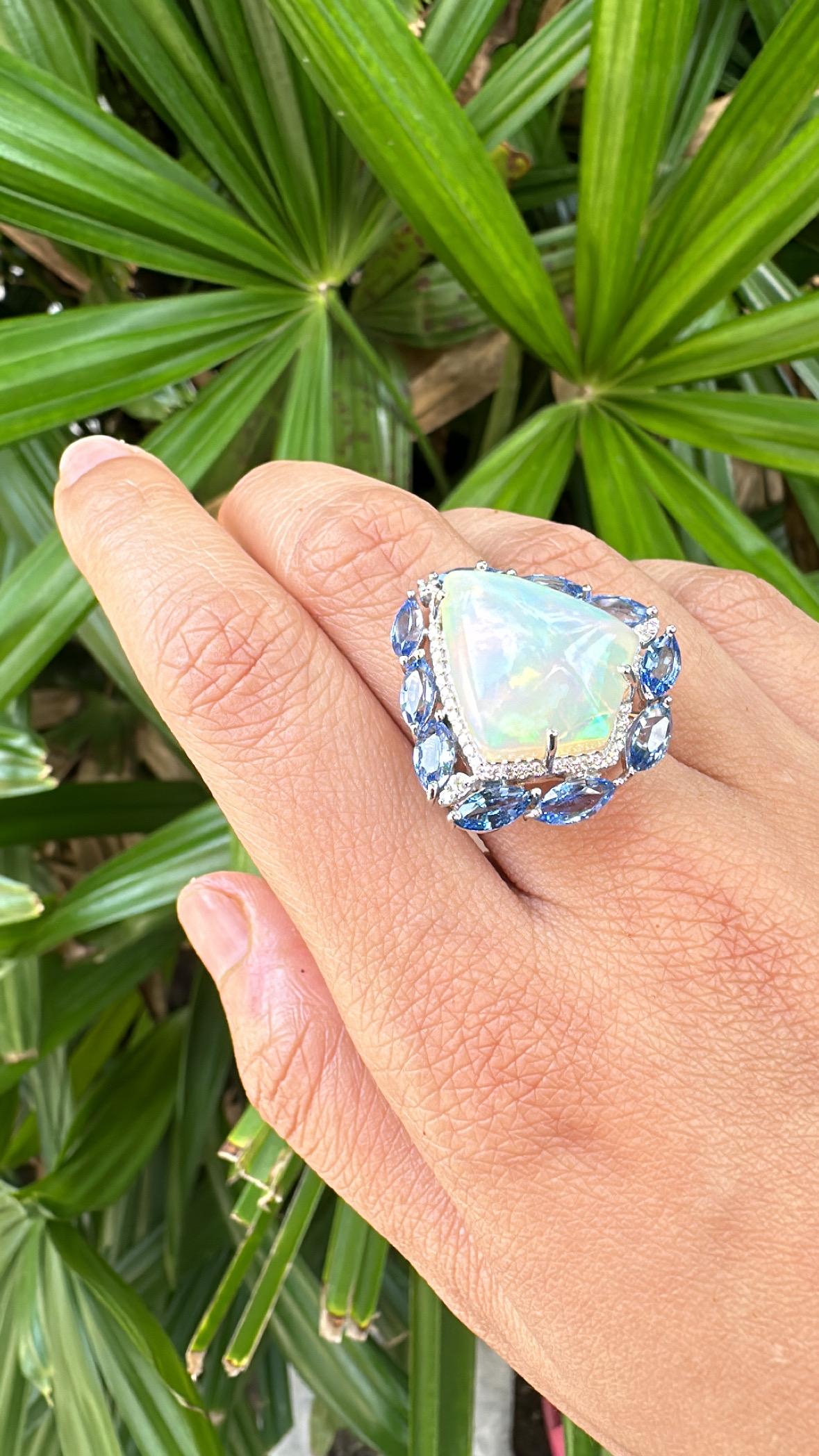 Set in 18K Gold, Ethiopian Opal, Blue Sapphires & Diamonds Cocktail Dome Ring In New Condition For Sale In Hong Kong, HK