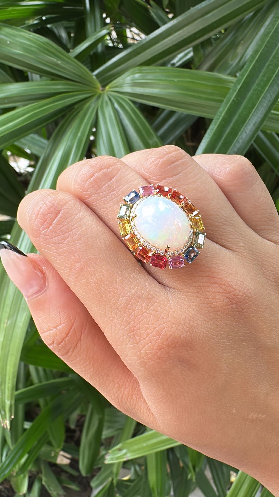 Bague cocktail en or 18 carats, opale éthiopienne, saphirs multiples de Ceylan et diamants en vente 2
