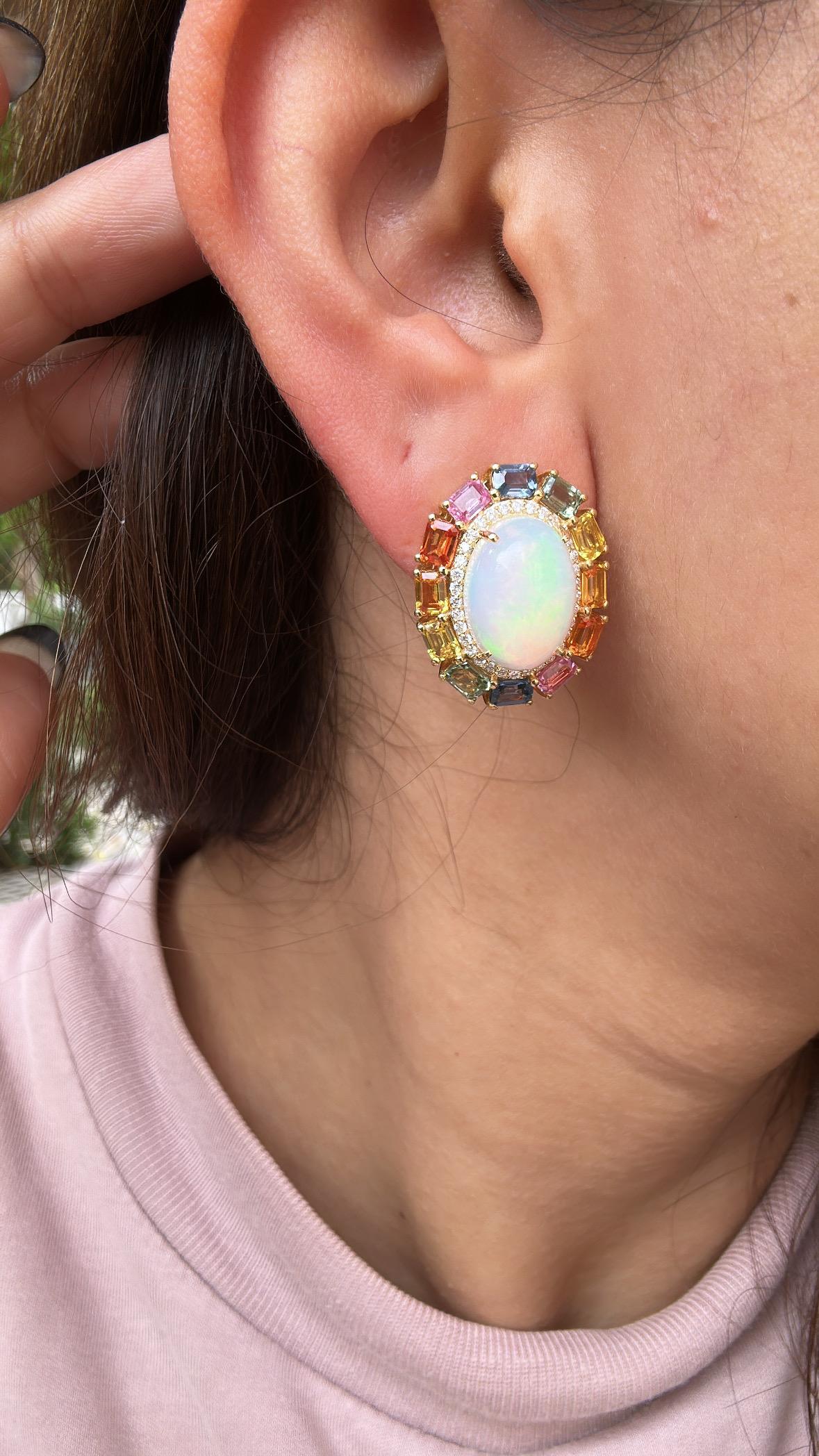 Boucles d'oreilles en or 18 carats, opale éthiopienne, saphirs multiples de Ceylan et diamants en vente 3
