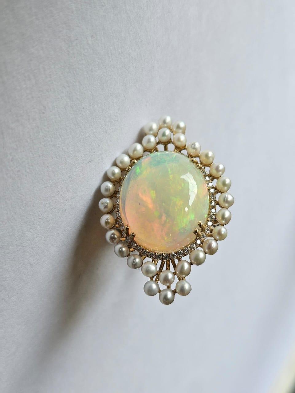 Set in 18K Gold, Ethiopian Opal, Freshwater Pearls & Diamonds Cocktail Ring In New Condition For Sale In Hong Kong, HK