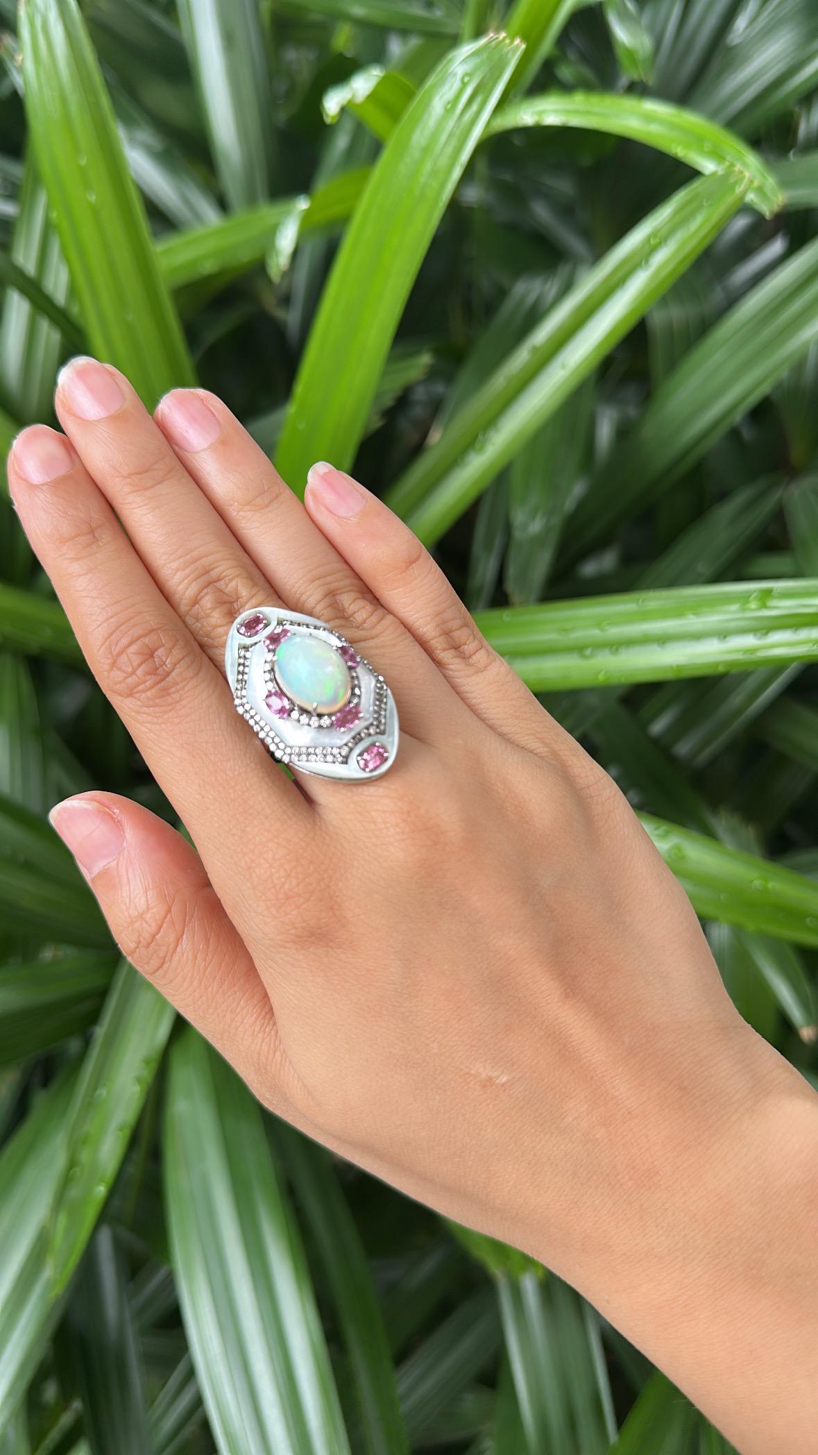 Ring aus 18 Karat Gold, äthiopischer Opal, Perlmutt, rosa Saphire und Diamanten im Angebot 5