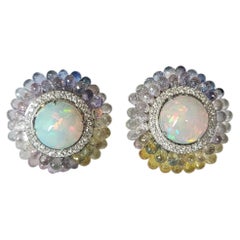 Pendientes de botón con ópalo etíope, zafiros en forma de briolette de varios colores y diamantes, engastados en oro de 18 quilates