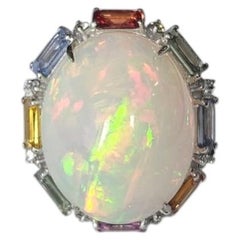 Äthiopischer Opal, mehrere Saphire & Diamanten, Cocktail-Kuppelring, gefasst in 18K Gold