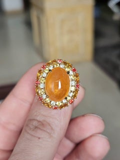 Anillo Cúpula de Cóctel Engastado en Oro de 18 K, Granate Mandrino, Zafiros Múltiples y Diamantes