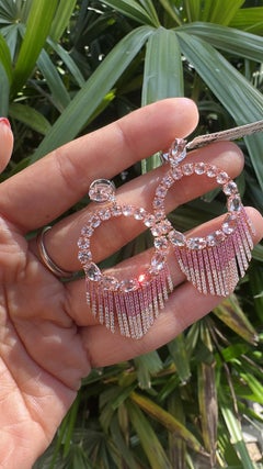 Set in 18 Karat Gold, Morganit, rosa Saphiren und Diamanten Creolen mit Kronleuchter-Ohrringen