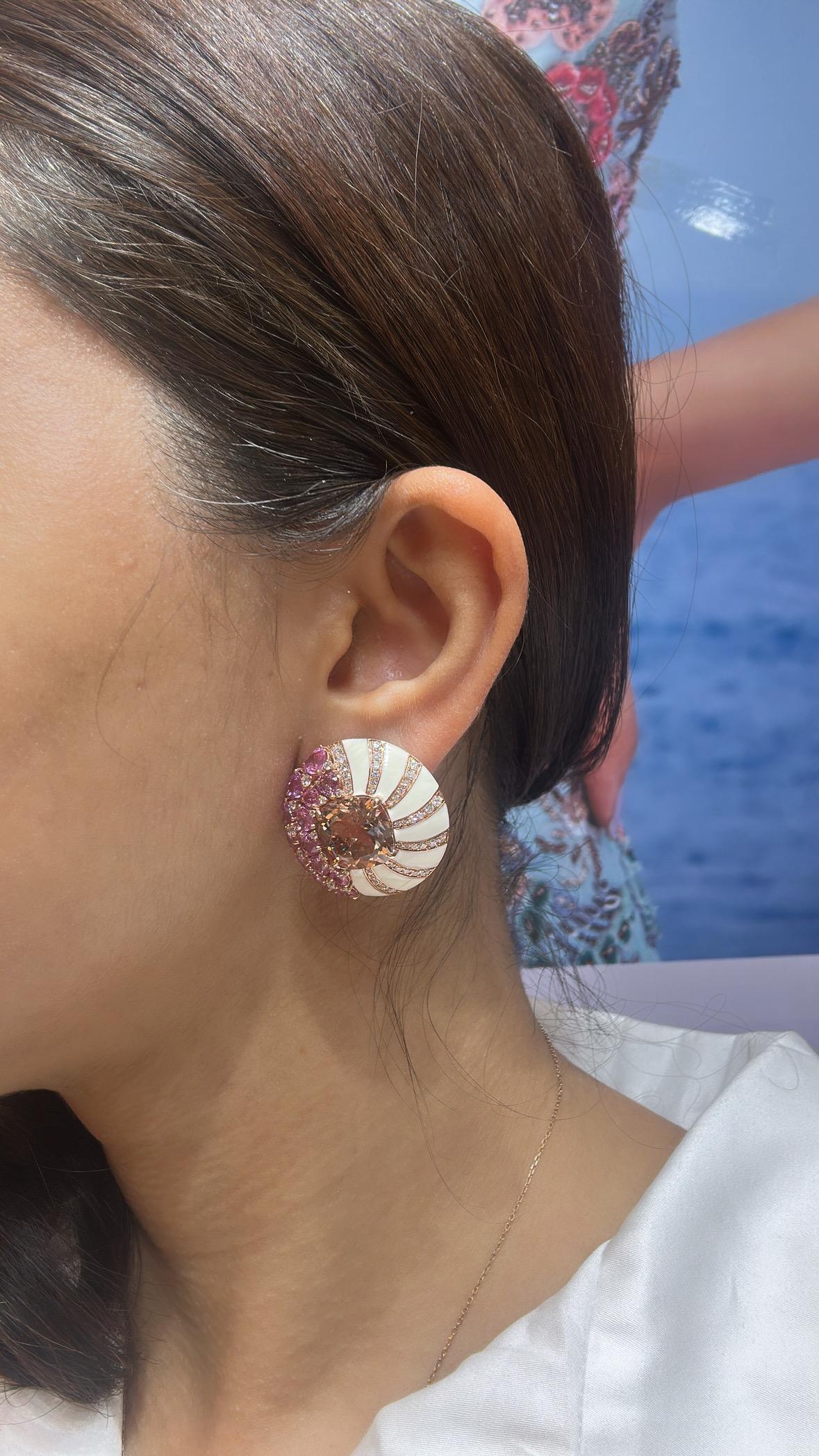 Set in 18K Gold, Morganite, Pink Sapphires, White Enamel & Diamonds Stud Earring In New Condition For Sale In Hong Kong, HK