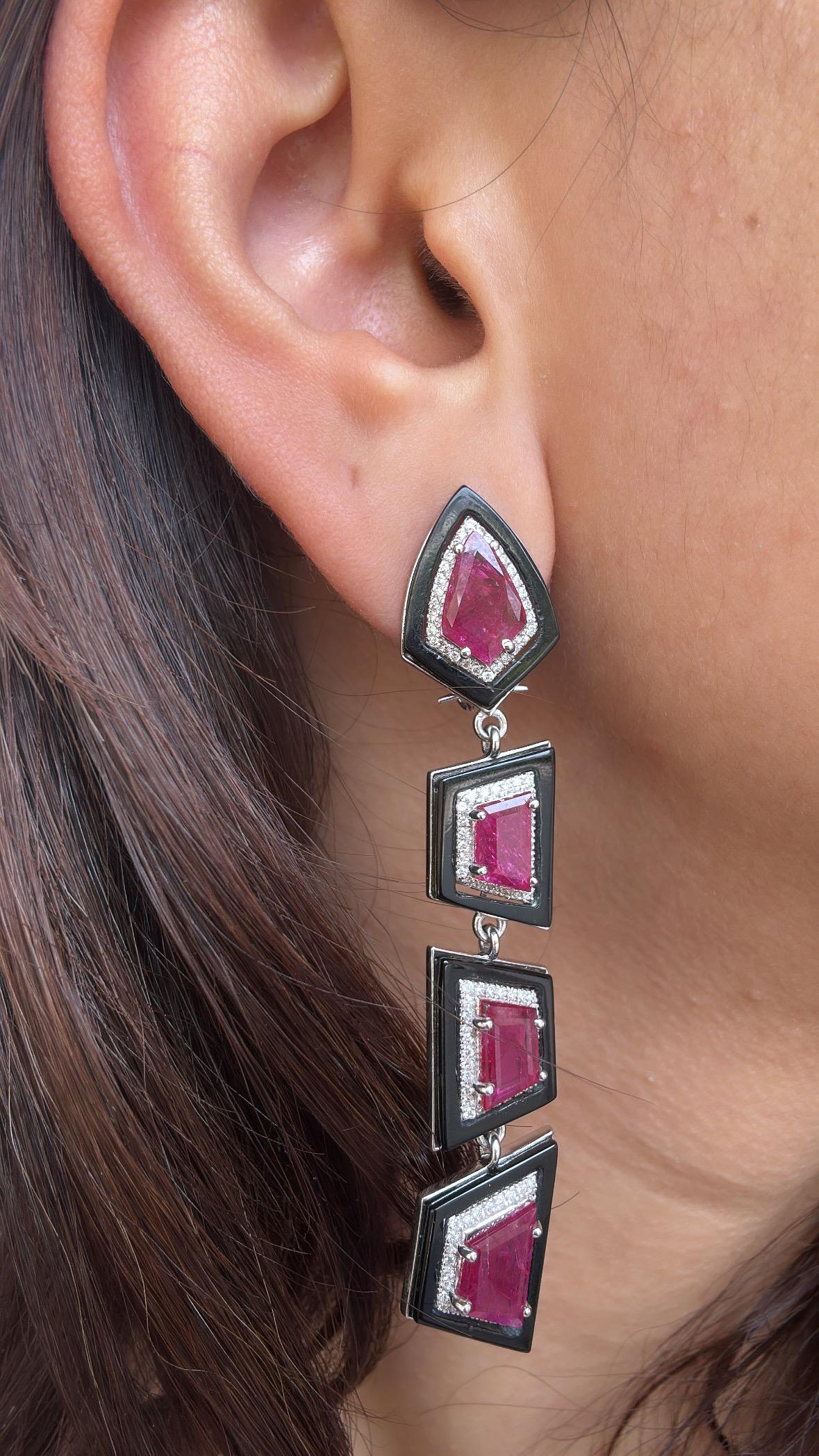 Set in 18K Gold, Mozambique Rubies, Black Onyx & Diamonds Chandelier Earrings For Sale 5