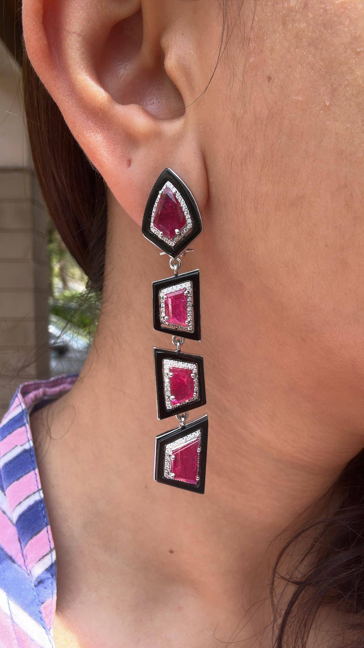 Set in 18K Gold, Mozambique Rubies, Black Onyx & Diamonds Chandelier Earrings For Sale 3