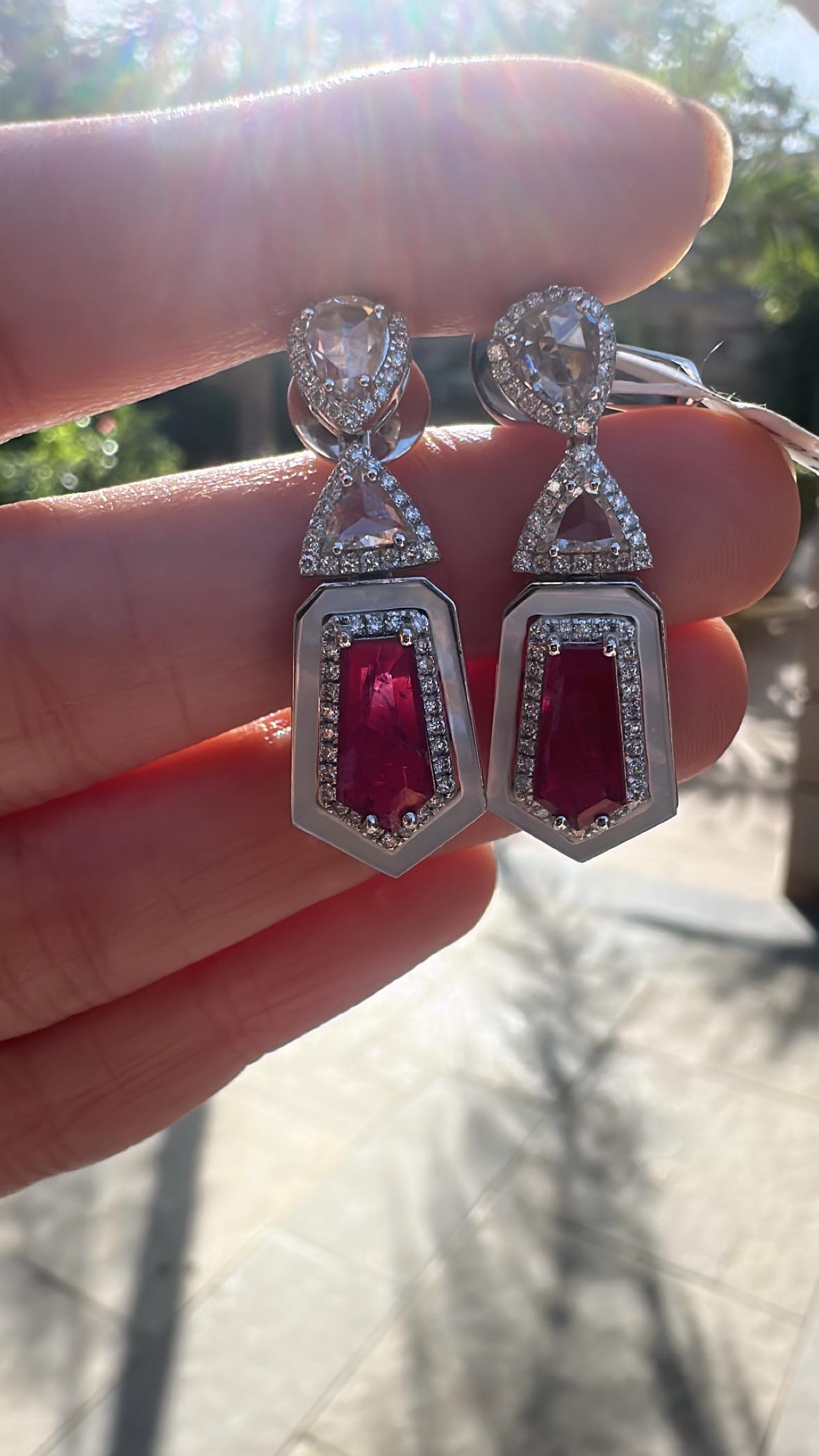 Set in 18K Gold, Mozambique Rubies, Pearls & Rose Cut Diamonds Dangle Earrings For Sale 2