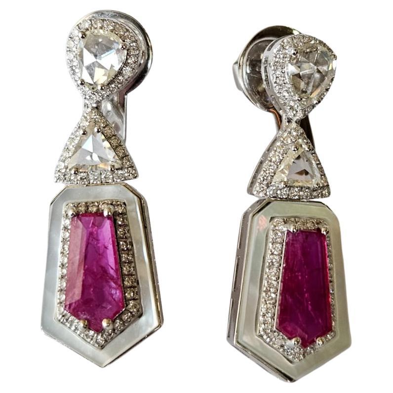 Pendants d'oreilles en or 18 carats, rubis du Mozambique, perles et diamants taille rose