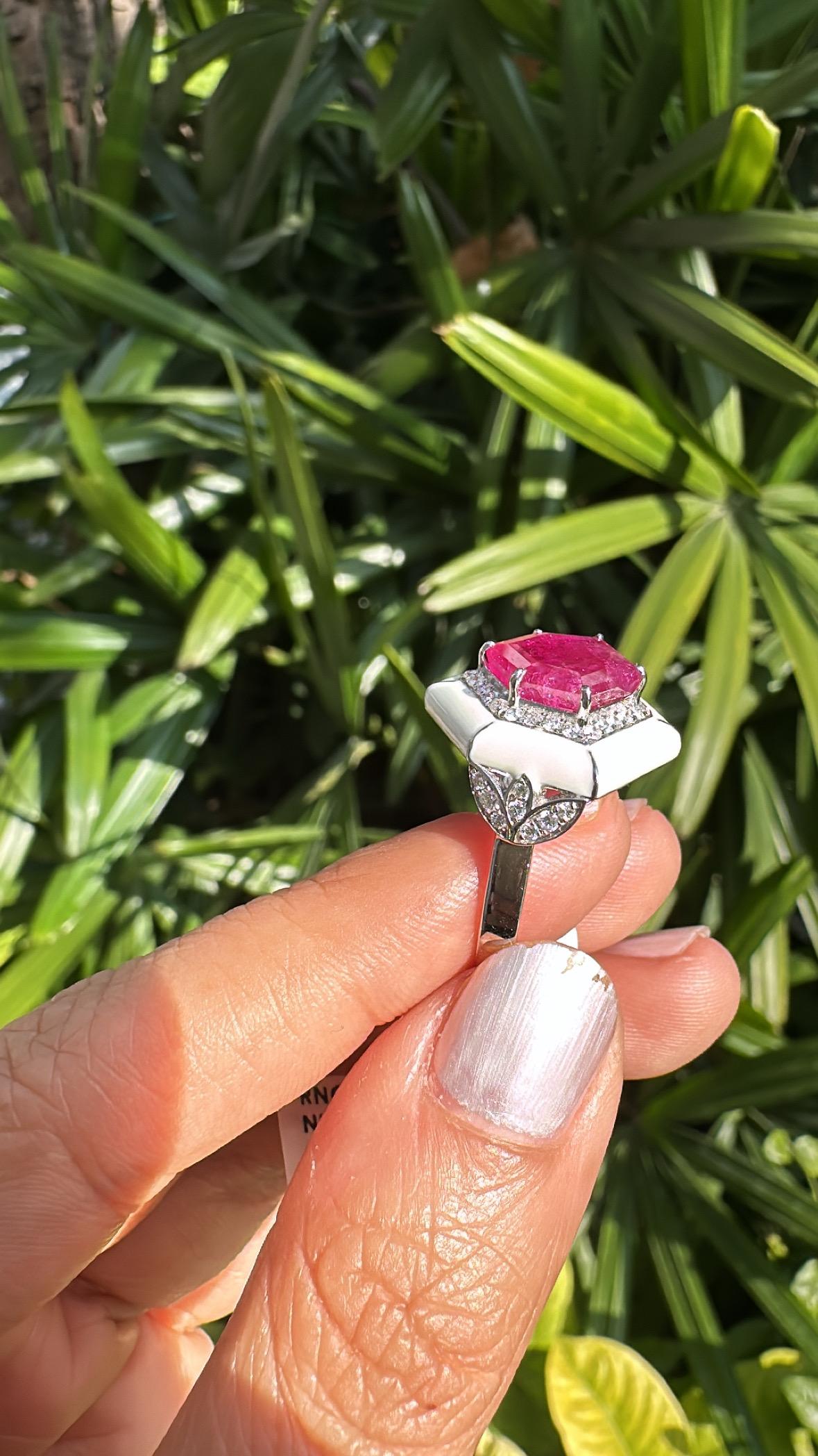 Set in 18K Gold, Mozambique Ruby, White Enamel & Diamonds Cocktail Ring 2