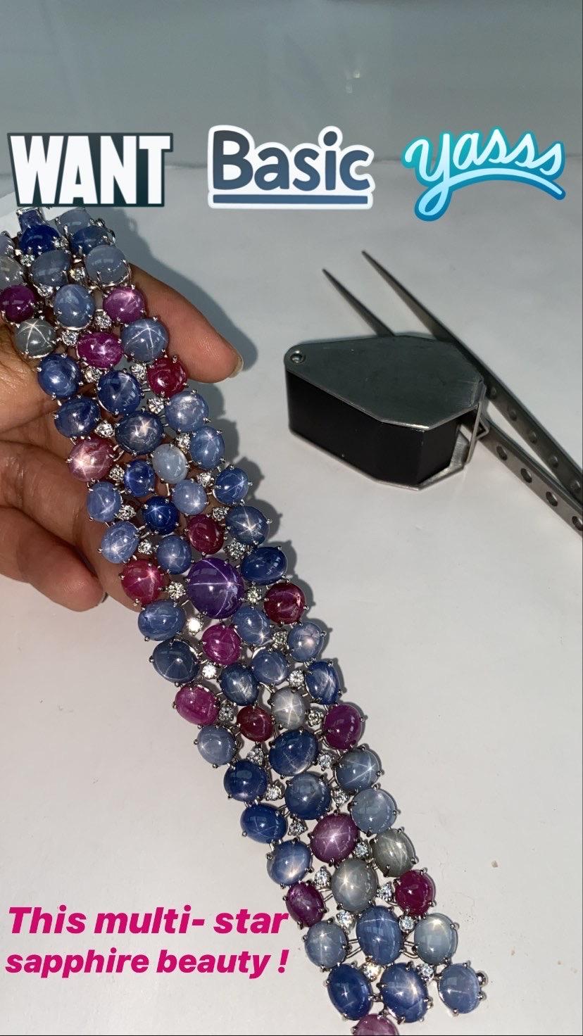 Moderne Bracelet flexible en or 18 carats, saphir étoilé de Ceylan multicolore et diamants en vente