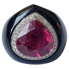 Set in 18k Gold, Natural 7.00 Carats Rubellite, Onyx & Diamonds Cocktail Ring