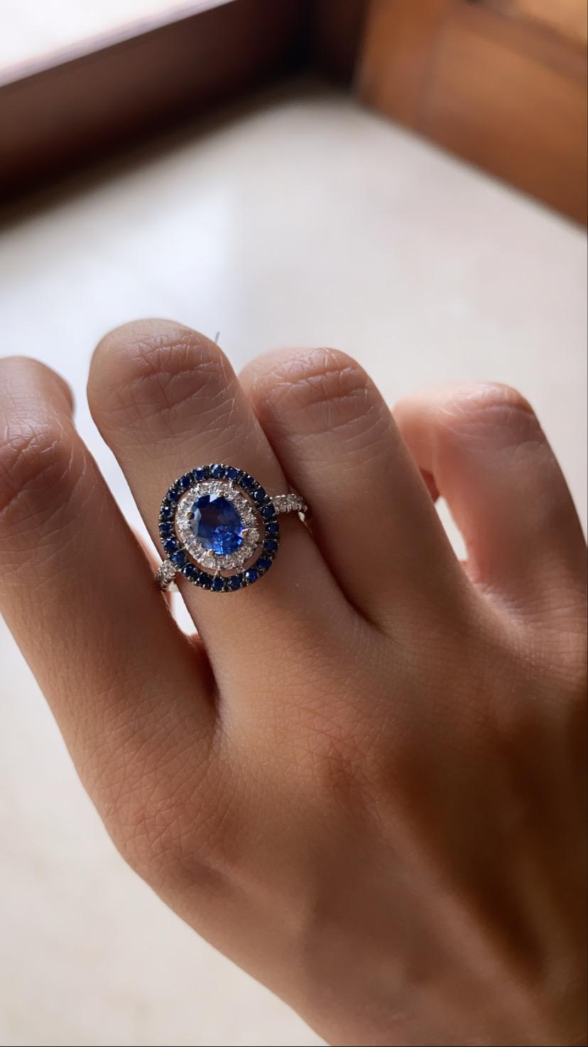 Oval Cut Set in 18K Gold, Natural Ceylon Blue Sapphire and Diamonds Cocktail Ring