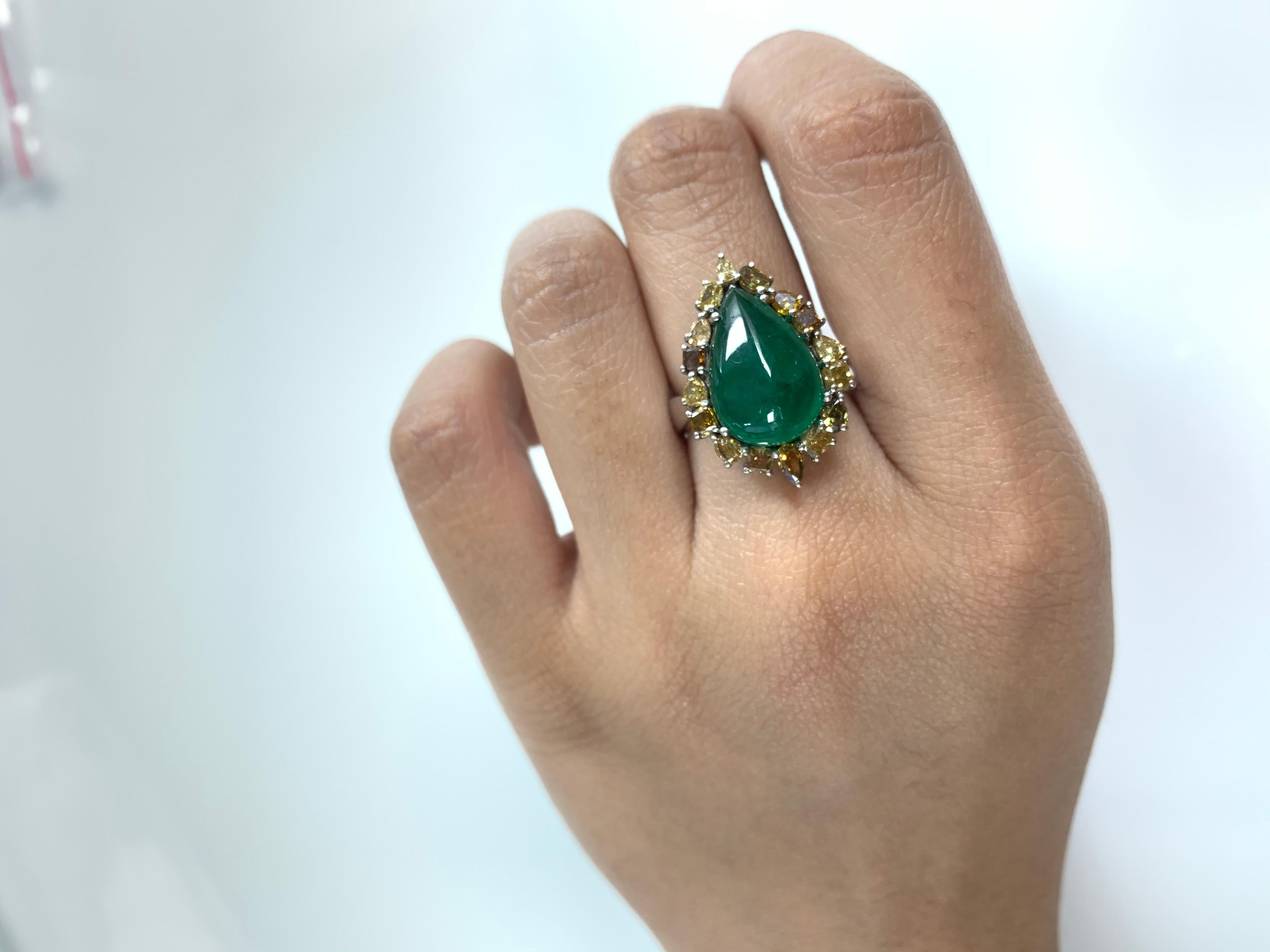 18 Karat Gold Natural Emerald Cabochon Ring with Fancy Diamonds 1
