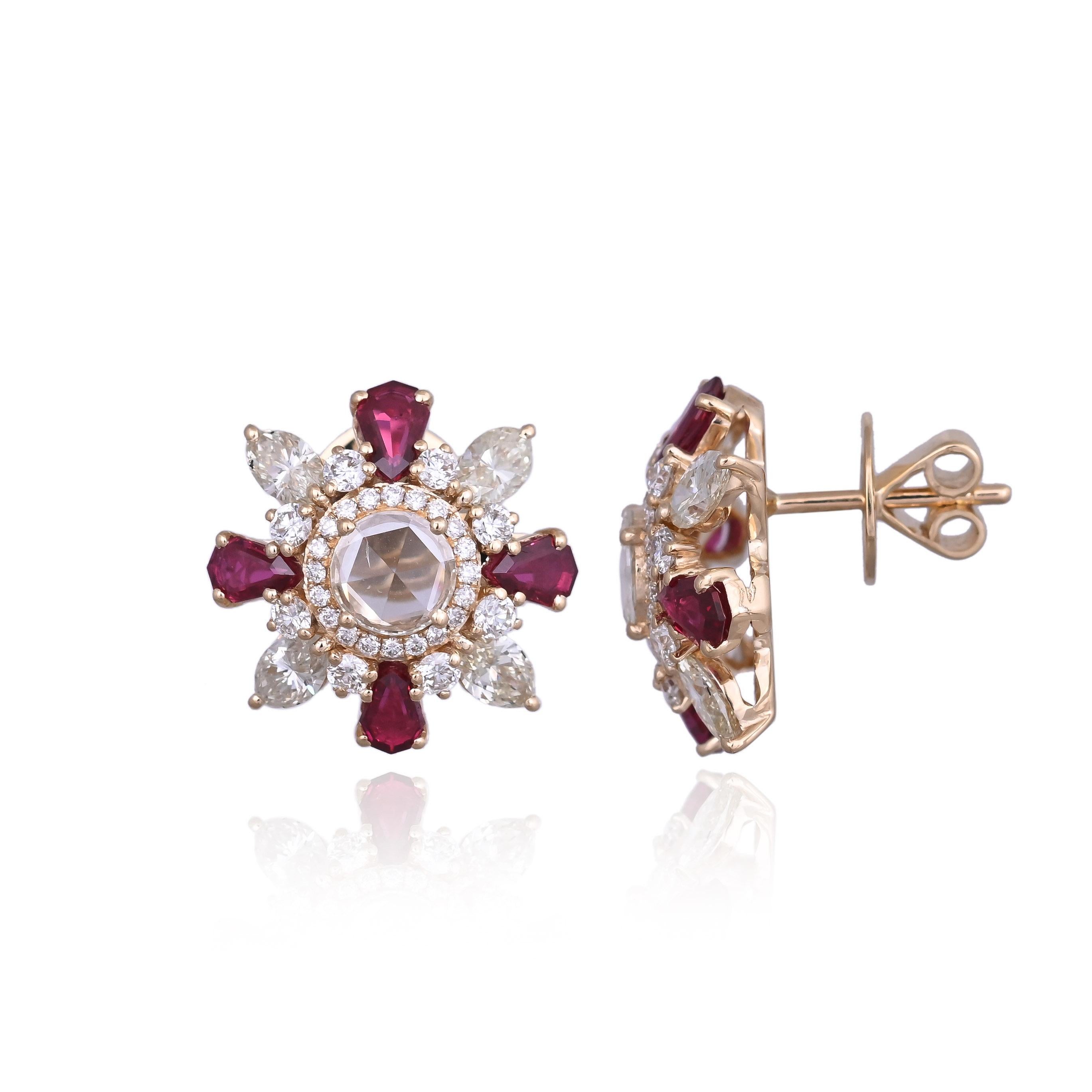 Moderne Boucles d'oreilles en or 18 carats, rubis naturels du Mozambique et diamants taillés en rose en vente