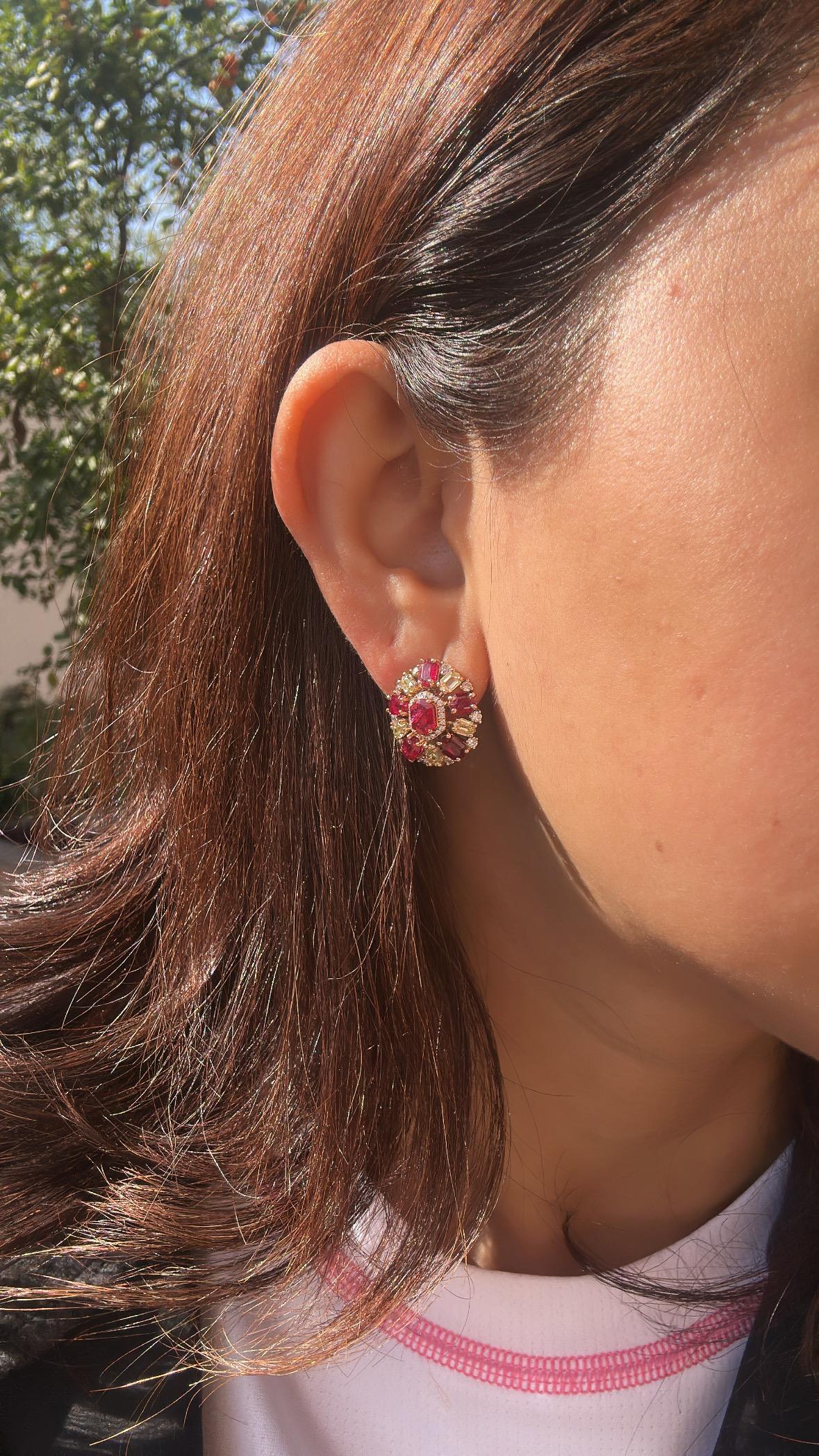 Set in 18K Gold, natural Mozambique Rubies & Yellow Diamonds Stud Earrings For Sale 5