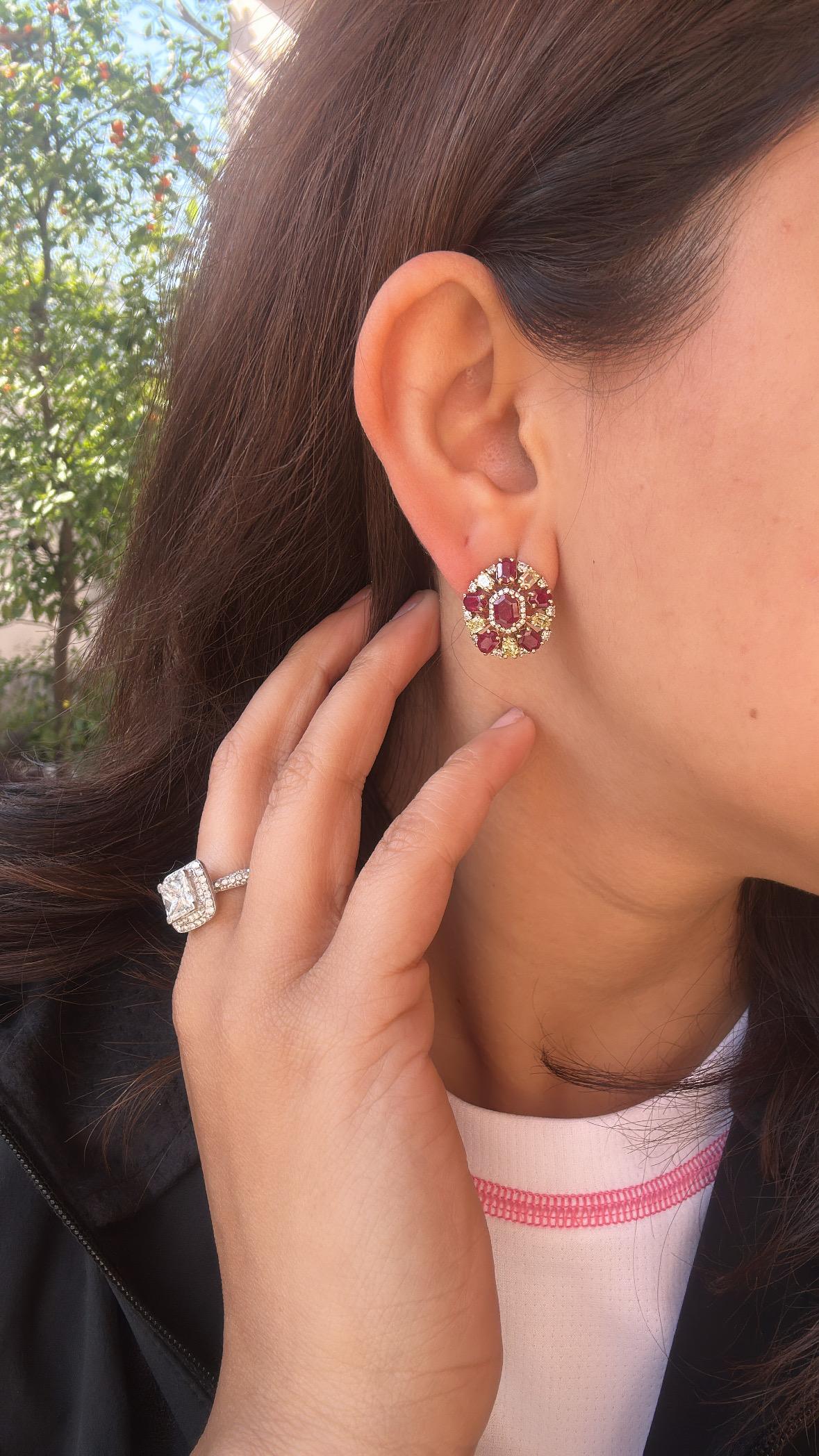 Set in 18K Gold, natural Mozambique Rubies & Yellow Diamonds Stud Earrings For Sale 7