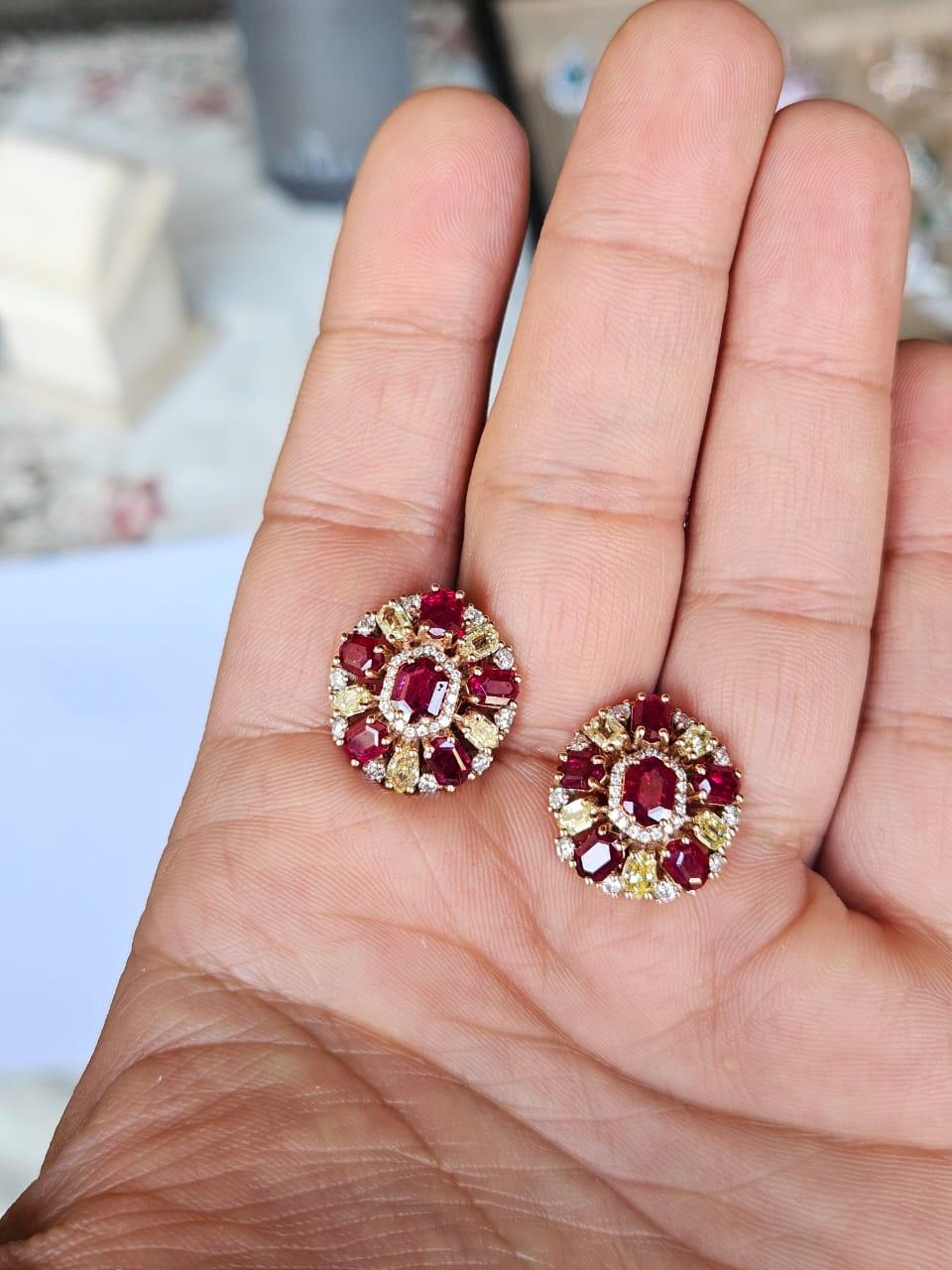 Hexagon Cut Set in 18K Gold, natural Mozambique Rubies & Yellow Diamonds Stud Earrings For Sale