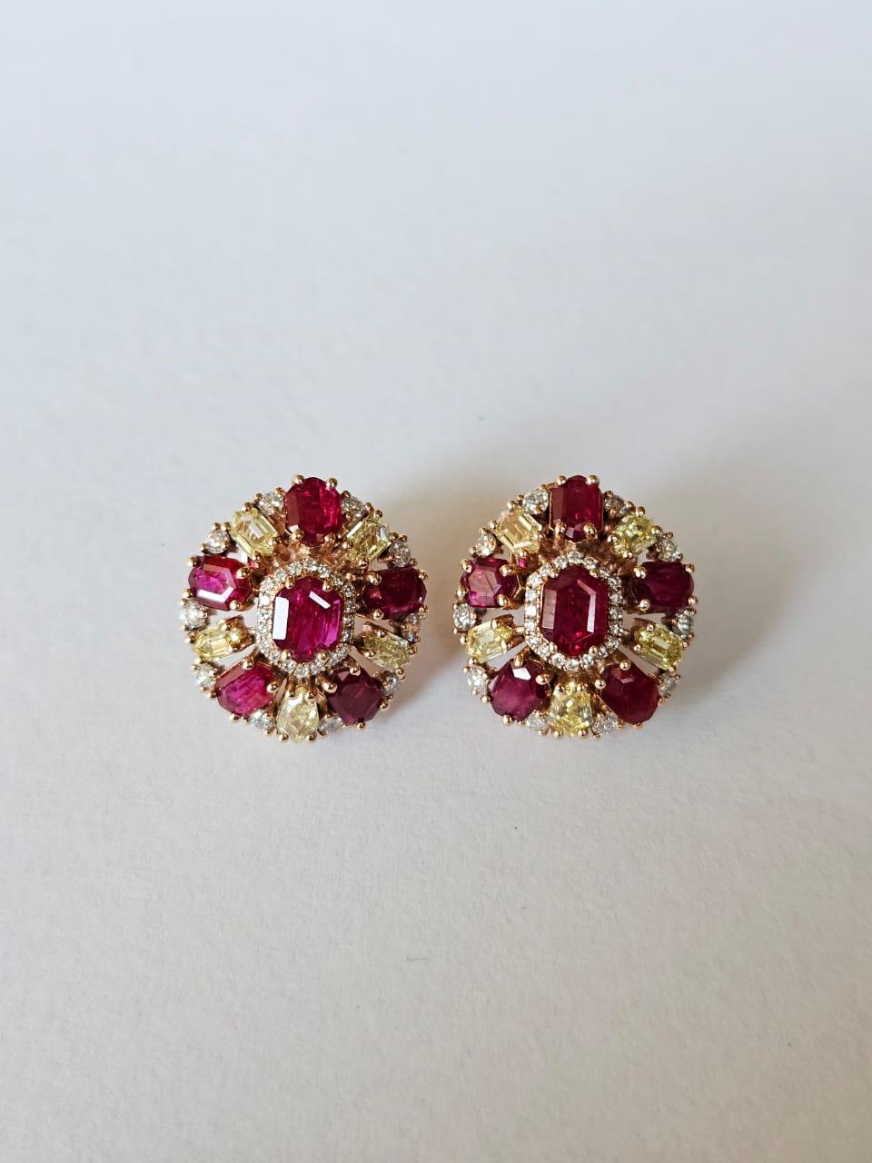 Set in 18K Gold, natural Mozambique Rubies & Yellow Diamonds Stud Earrings For Sale 1