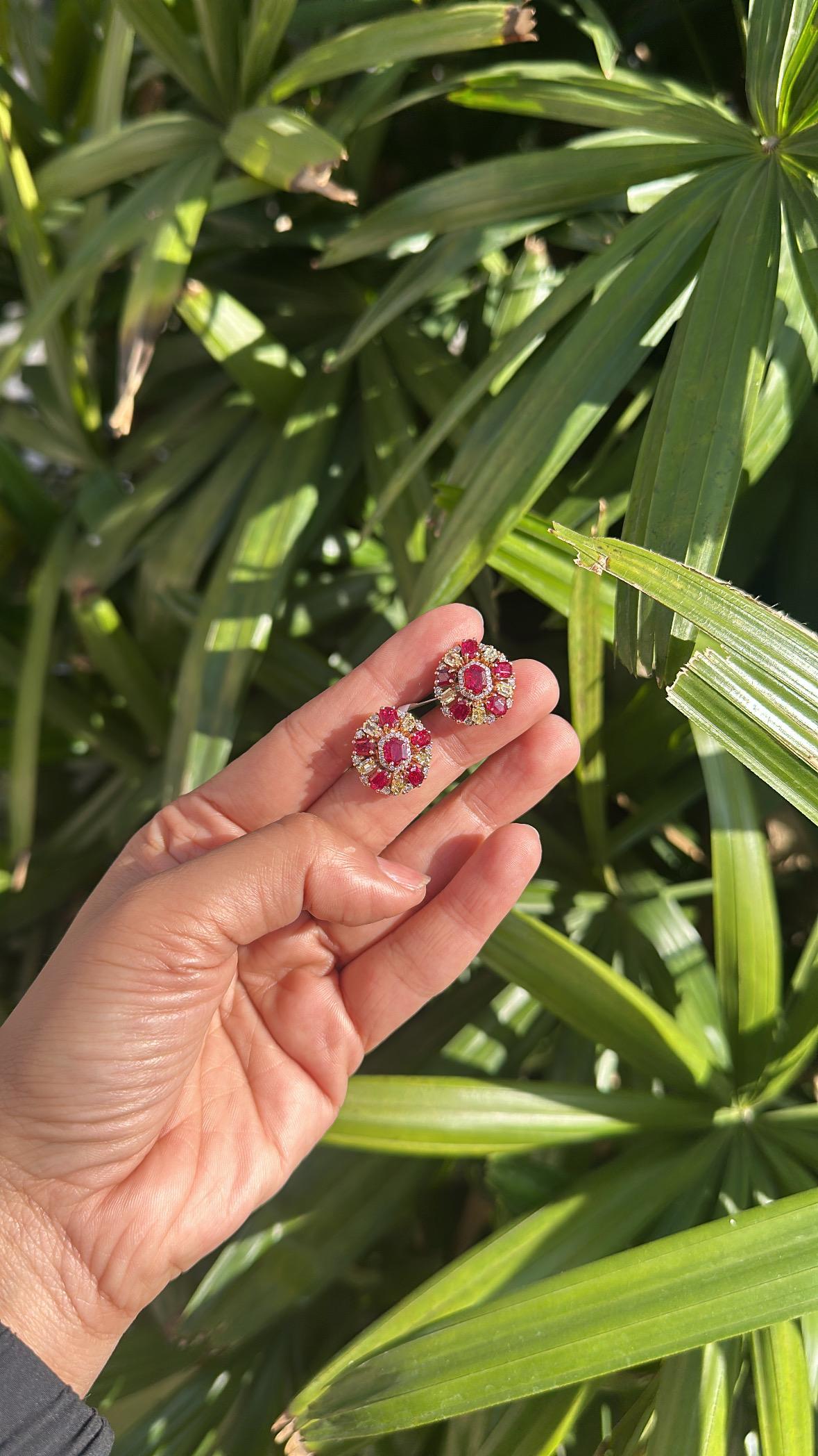 Set in 18K Gold, natural Mozambique Rubies & Yellow Diamonds Stud Earrings For Sale 3