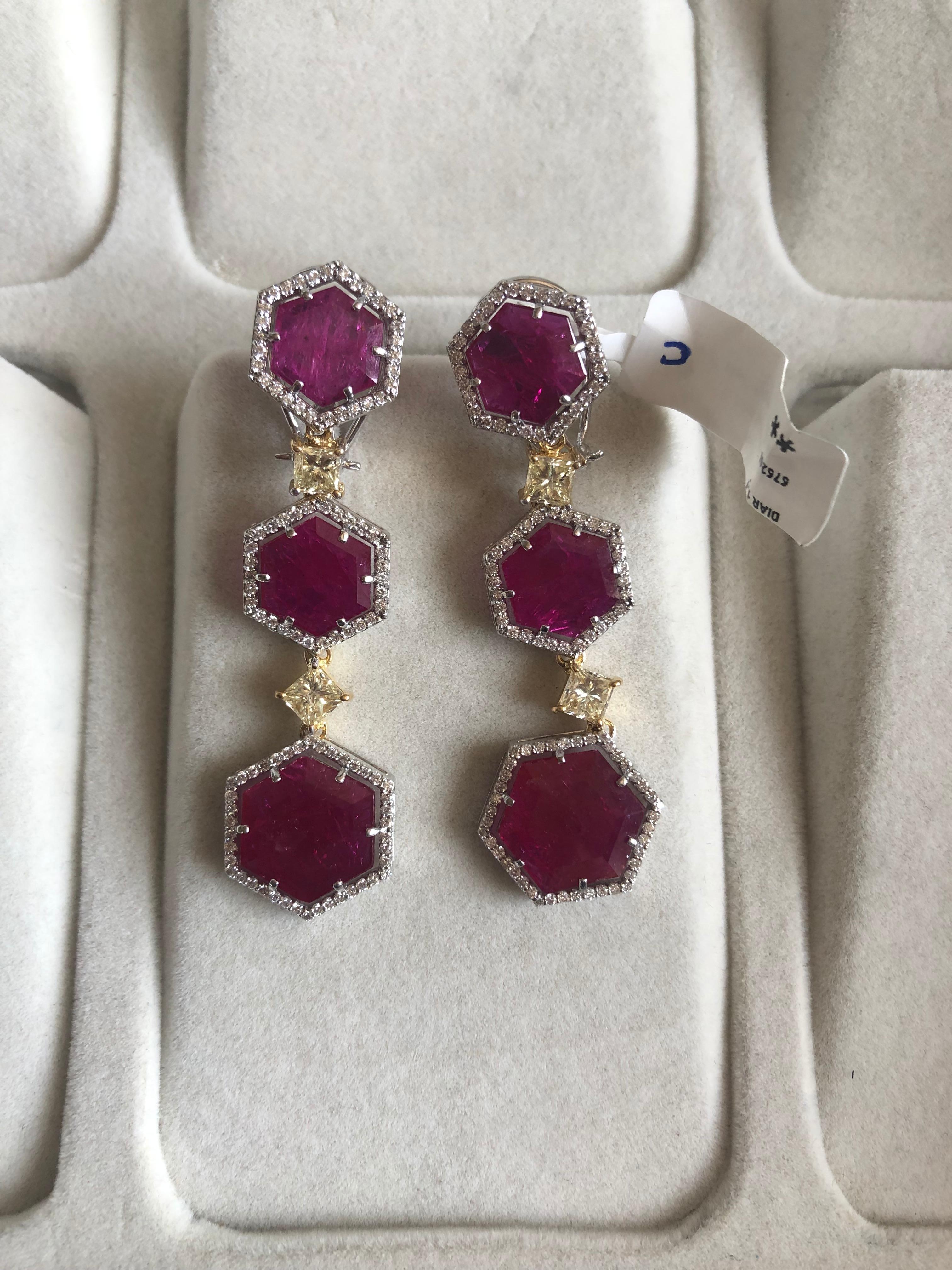 Modern Set in 18K gold, natural Mozambique Ruby and Princess Yellow Diamond Earrings