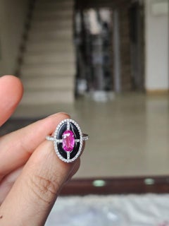 Verlobungsring aus 18 Karat Gold, natürlicher Rubin aus Mosambik, schwarzer Onyx und Diamanten