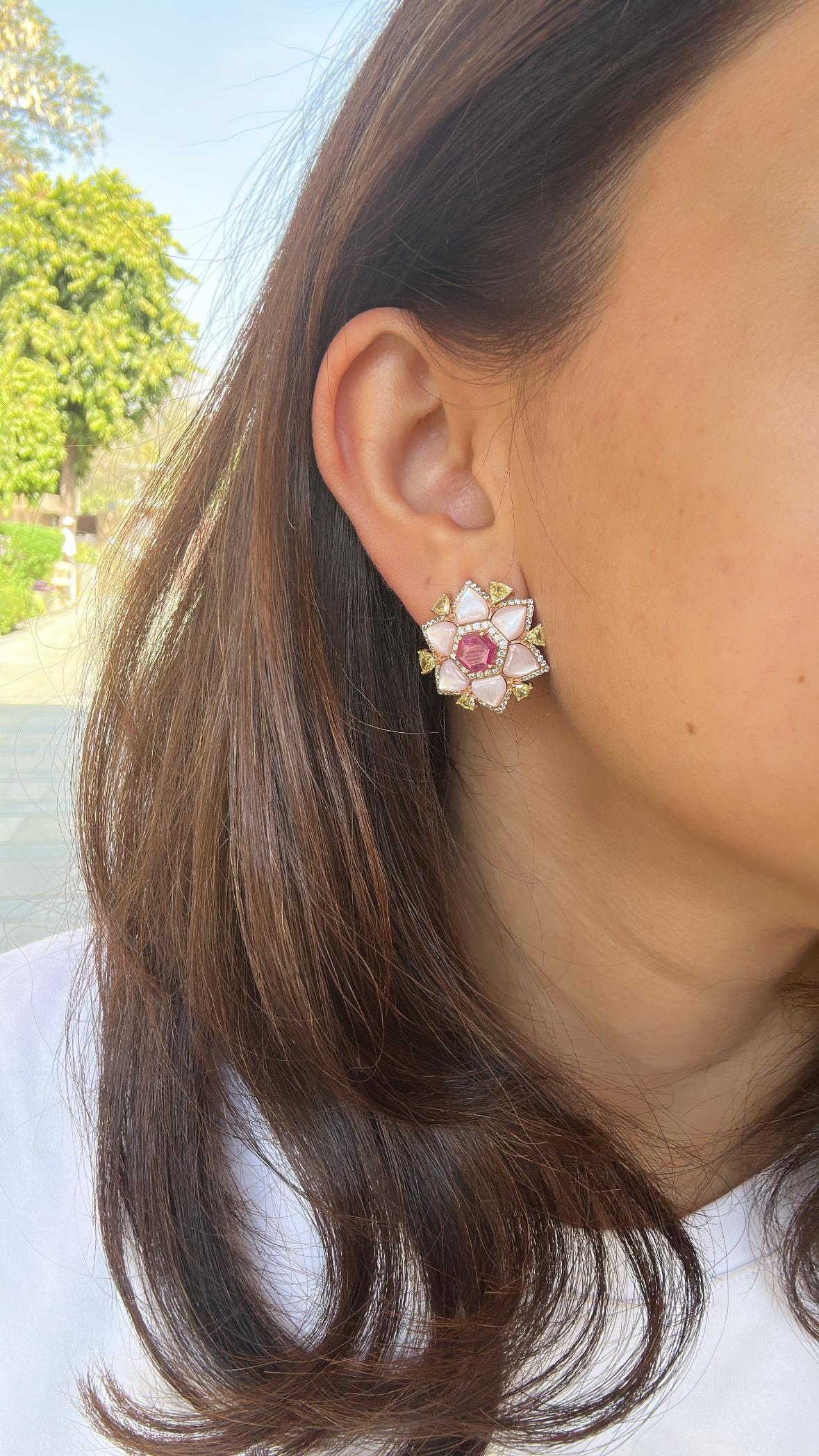 Set in 18K Gold, natural Mozambique Ruby, Mother of Pearl & Diamond Stud Earring In New Condition For Sale In Hong Kong, HK