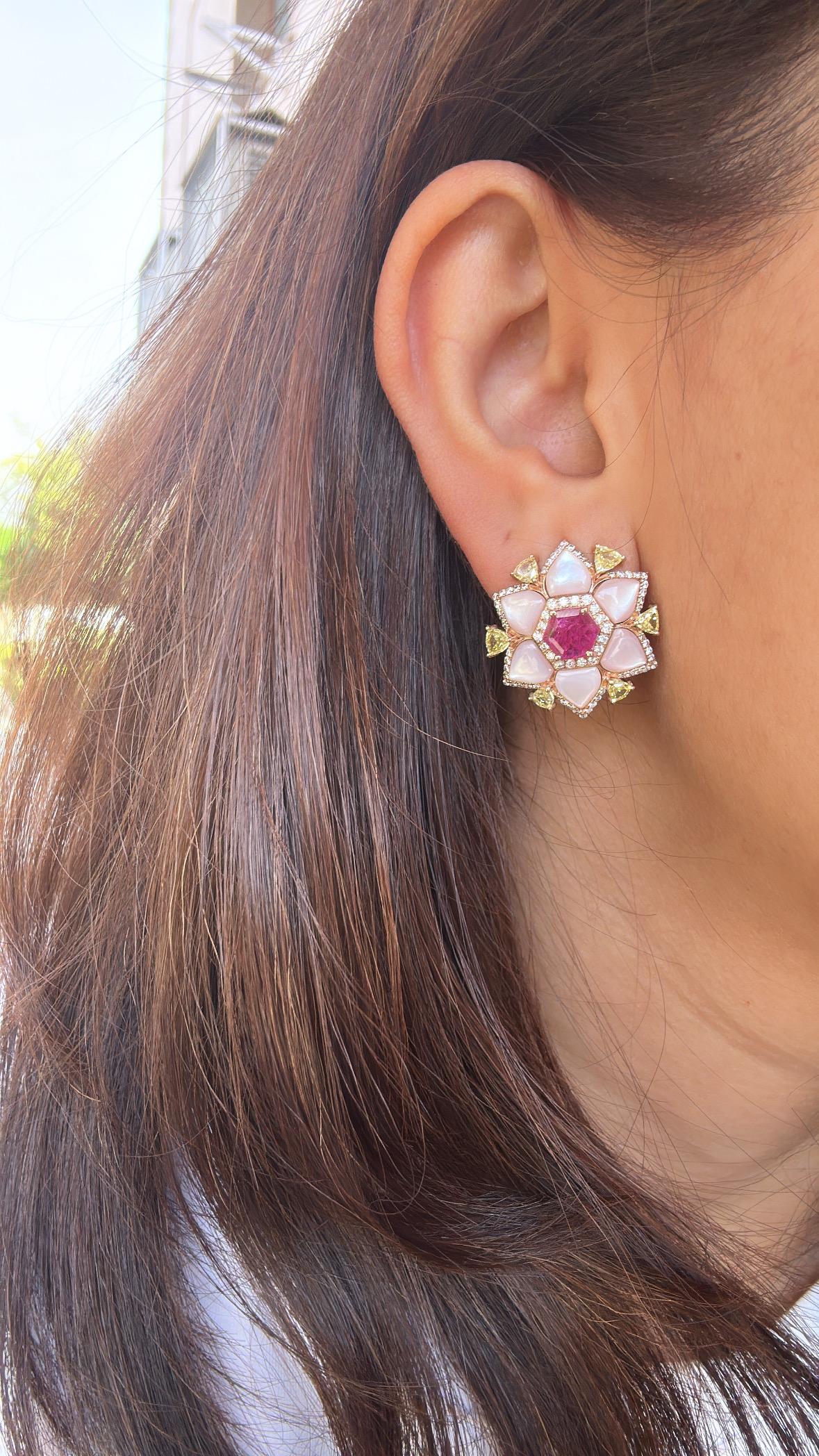 Women's or Men's Set in 18K Gold, natural Mozambique Ruby, Mother of Pearl & Diamond Stud Earring For Sale