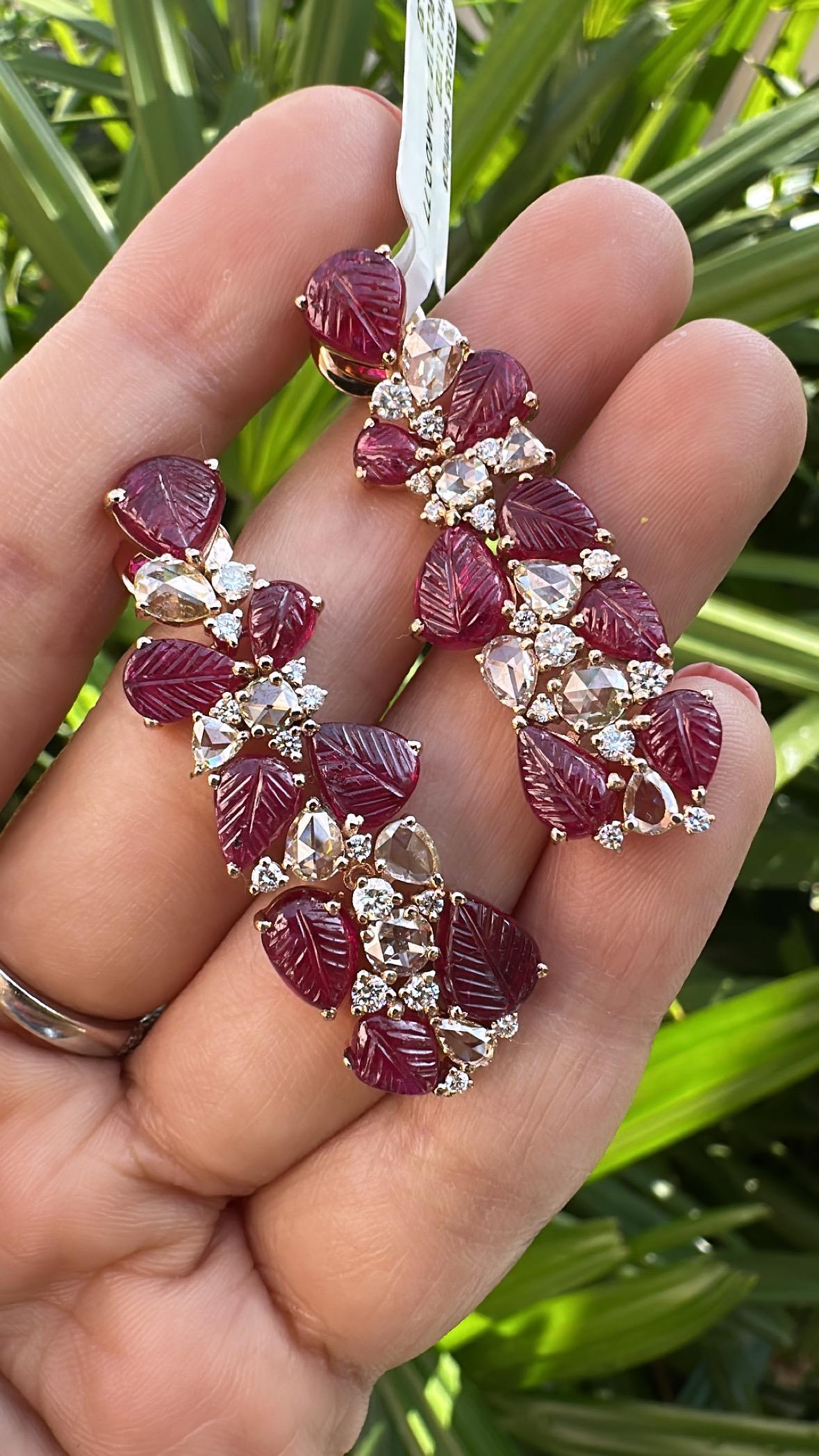 Boucles d'oreilles chandelier en or 18 carats, rubis naturel du Mozambique et diamants taille rose en vente 6