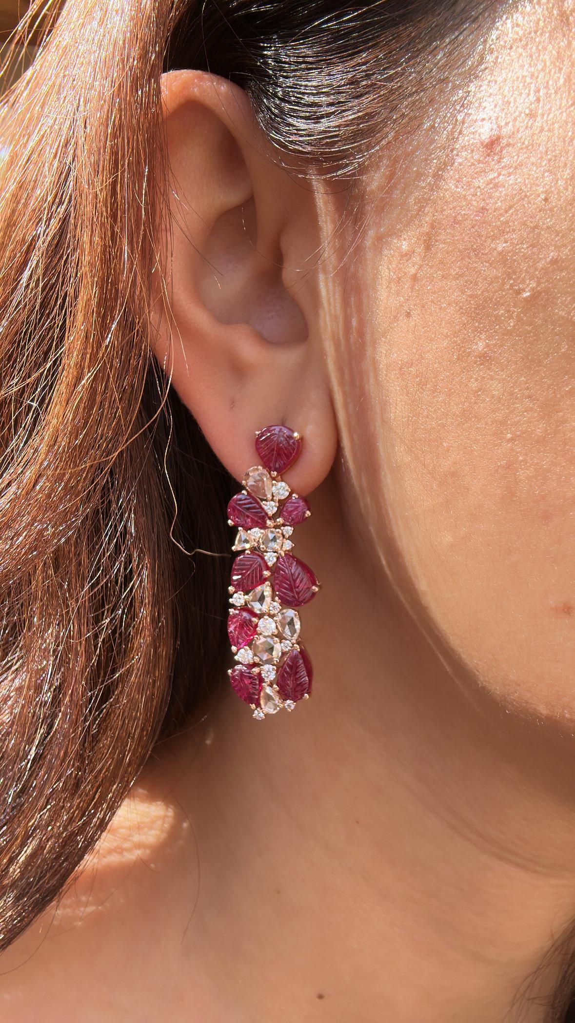 Boucles d'oreilles chandelier en or 18 carats, rubis naturel du Mozambique et diamants taille rose Unisexe en vente