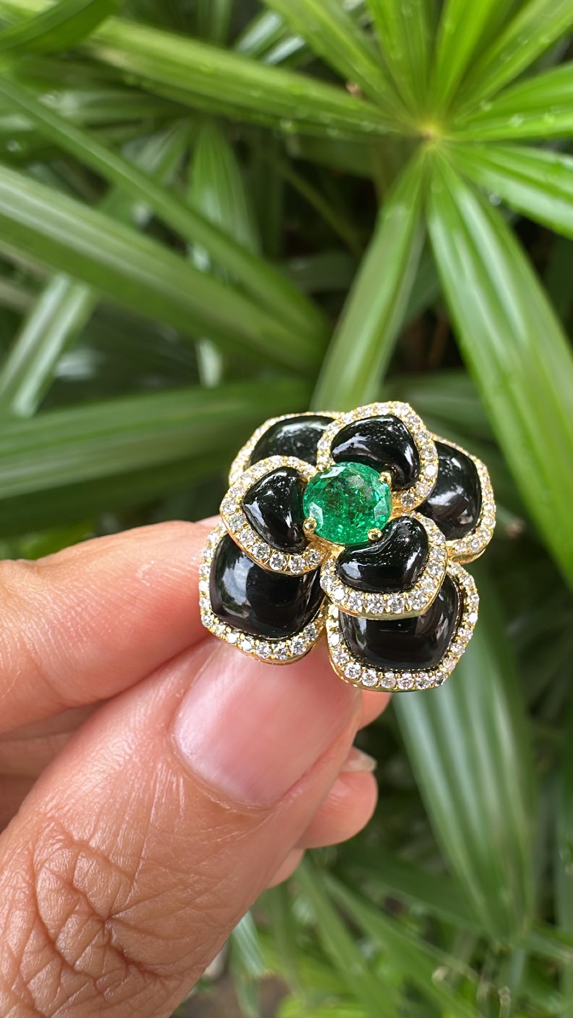 Verlobungsring mit natürlichem sambischem Smaragd, schwarzem Onyx und Diamanten, gefasst in 18 Karat Gold für Damen oder Herren im Angebot