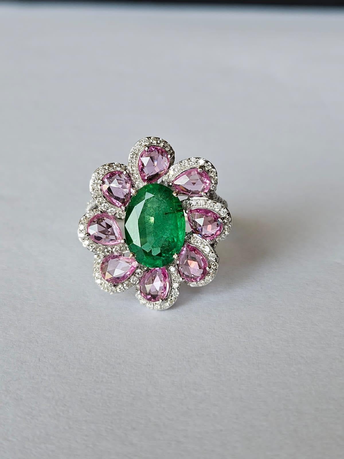 Set in 18K Gold, natural Zambian Emerald, Pink Sapphire & Diamonds Cocktail Ring In New Condition In Hong Kong, HK