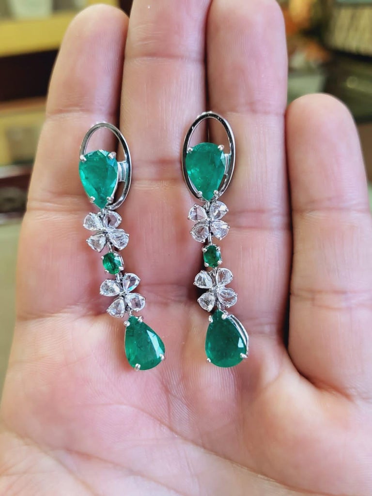 Set in 18K Gold, Natural Zambian Emerald & Rose Cut Diamonds Drop/Dangle Earring For Sale 1