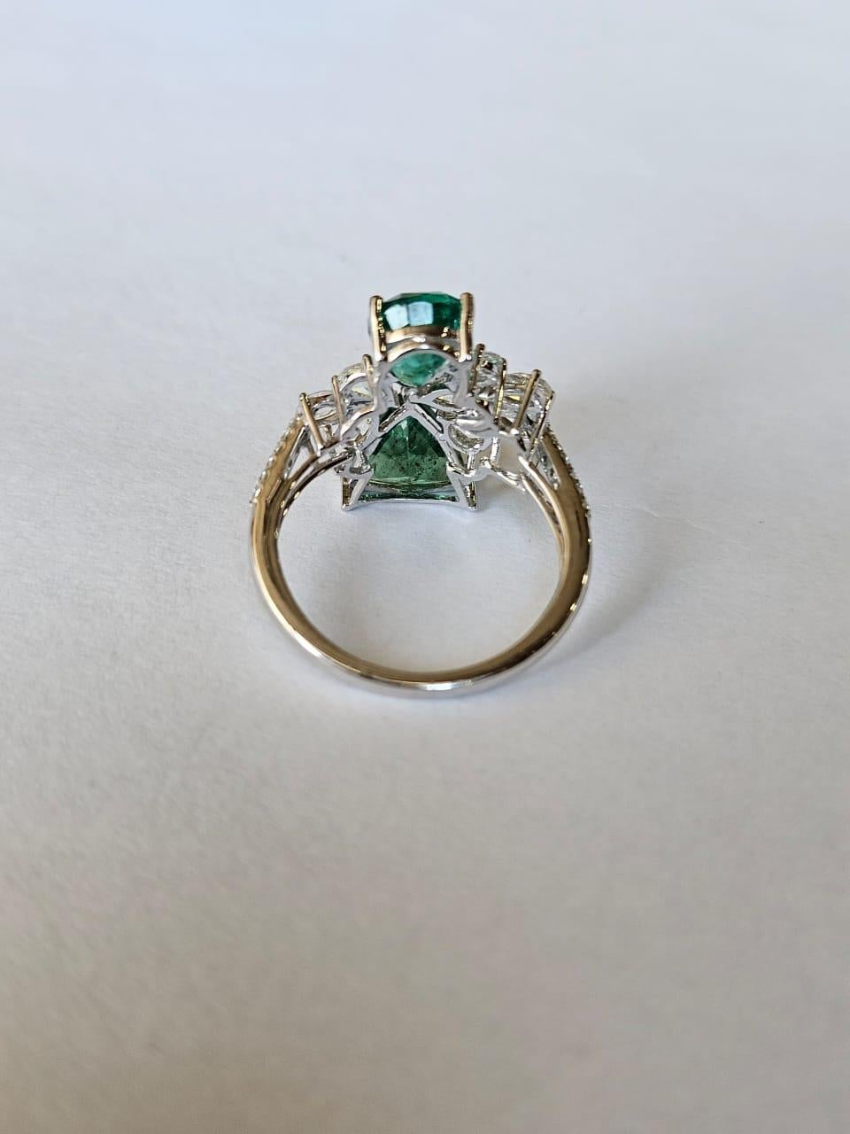 Set in 18K Gold, natural Zambian Emerald & Rose Cut Diamonds Engagement Ring For Sale 6