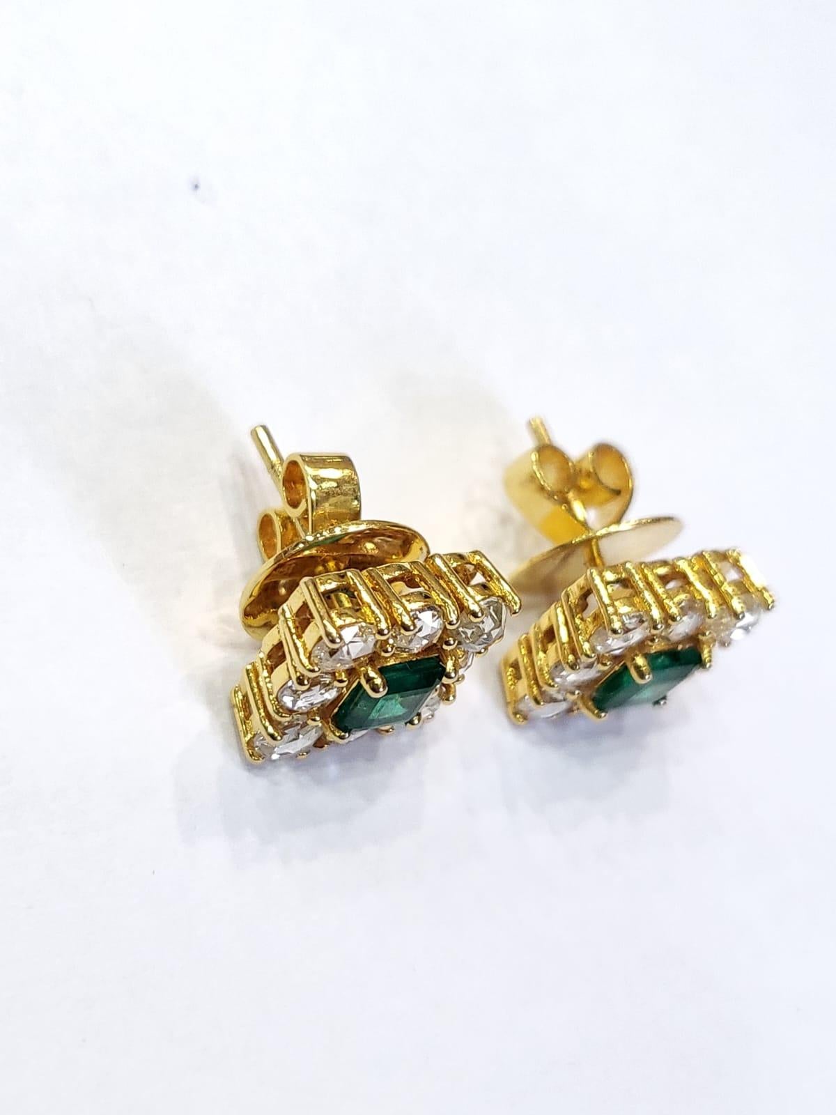 Set in 18k Gold, Natural Zambian Emerald & Yellow Rose Cut Diamonds Stud Earring In New Condition For Sale In Hong Kong, HK