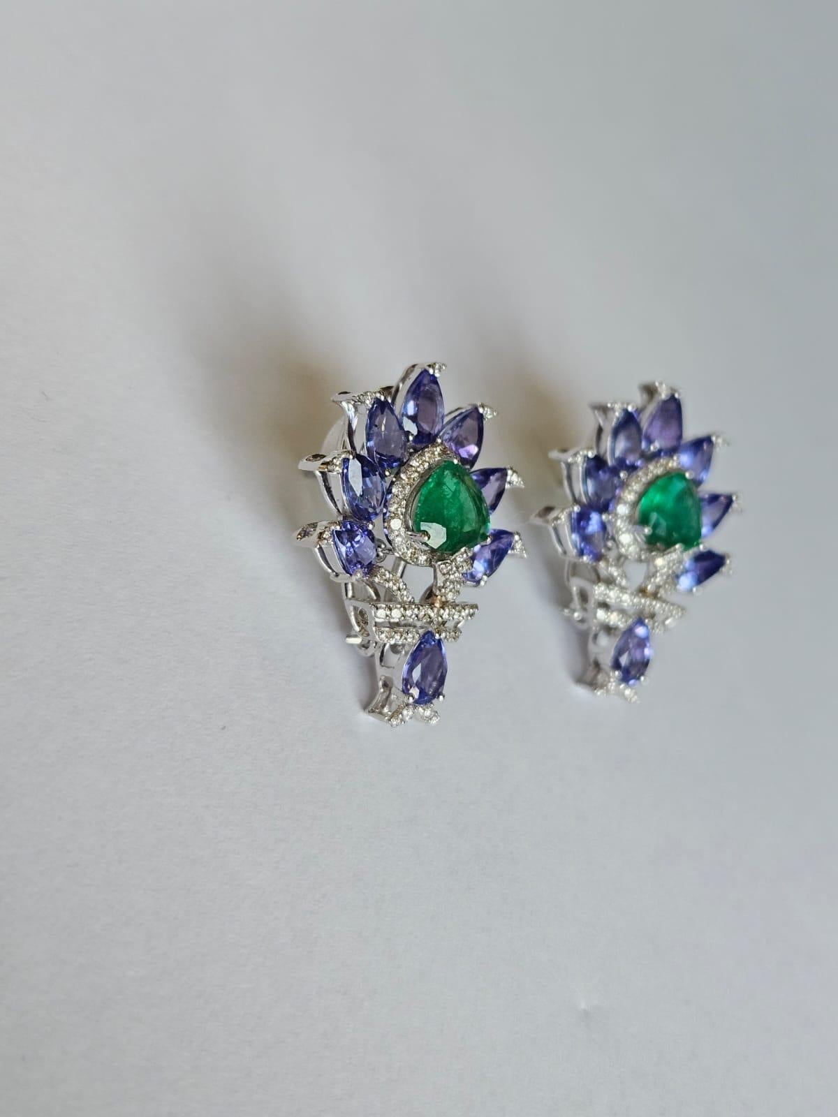 Heart Cut Set in 18K Gold, natural Zambian Emeralds, Tanzanites & Diamonds Stud Earrings For Sale
