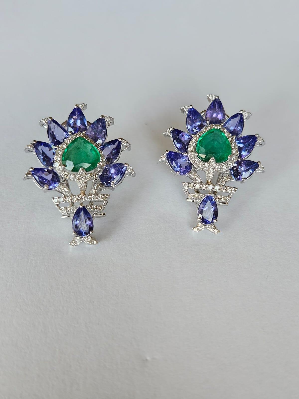 Set in 18K Gold, natural Zambian Emeralds, Tanzanites & Diamonds Stud Earrings In New Condition For Sale In Hong Kong, HK