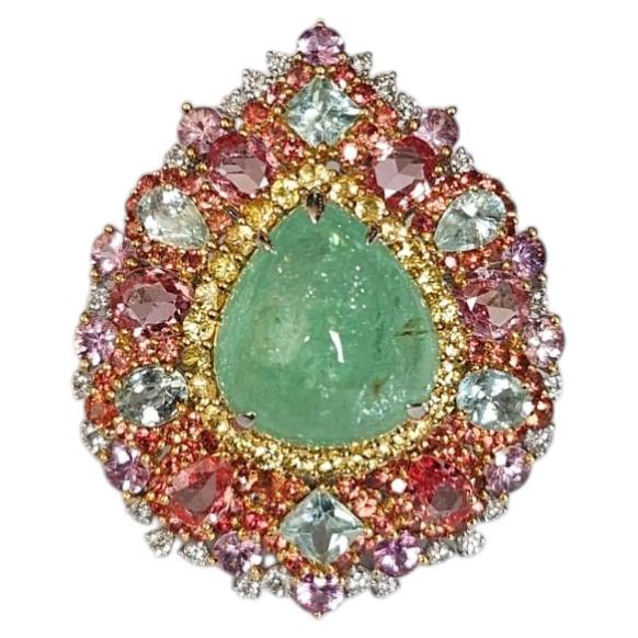 Anillo de cóctel con cúpula, engastado en oro de 18 quilates, con un cabujón de Paraíba, varios zafiros y diamantes en venta