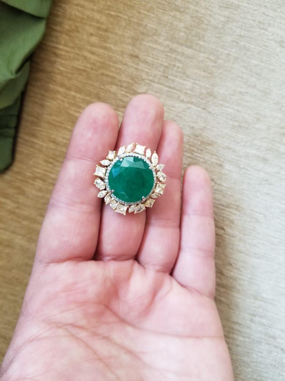 Princess Cut  18k Gold Round Zambian Emerald and Fancy Yellow Diamonds Cocktail Ring