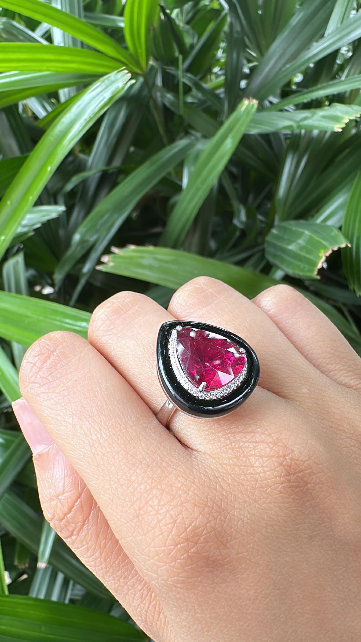 Anello di fidanzamento Art Deco con rubellite, onice nera e diamanti incastonati in oro 18 carati in vendita 4