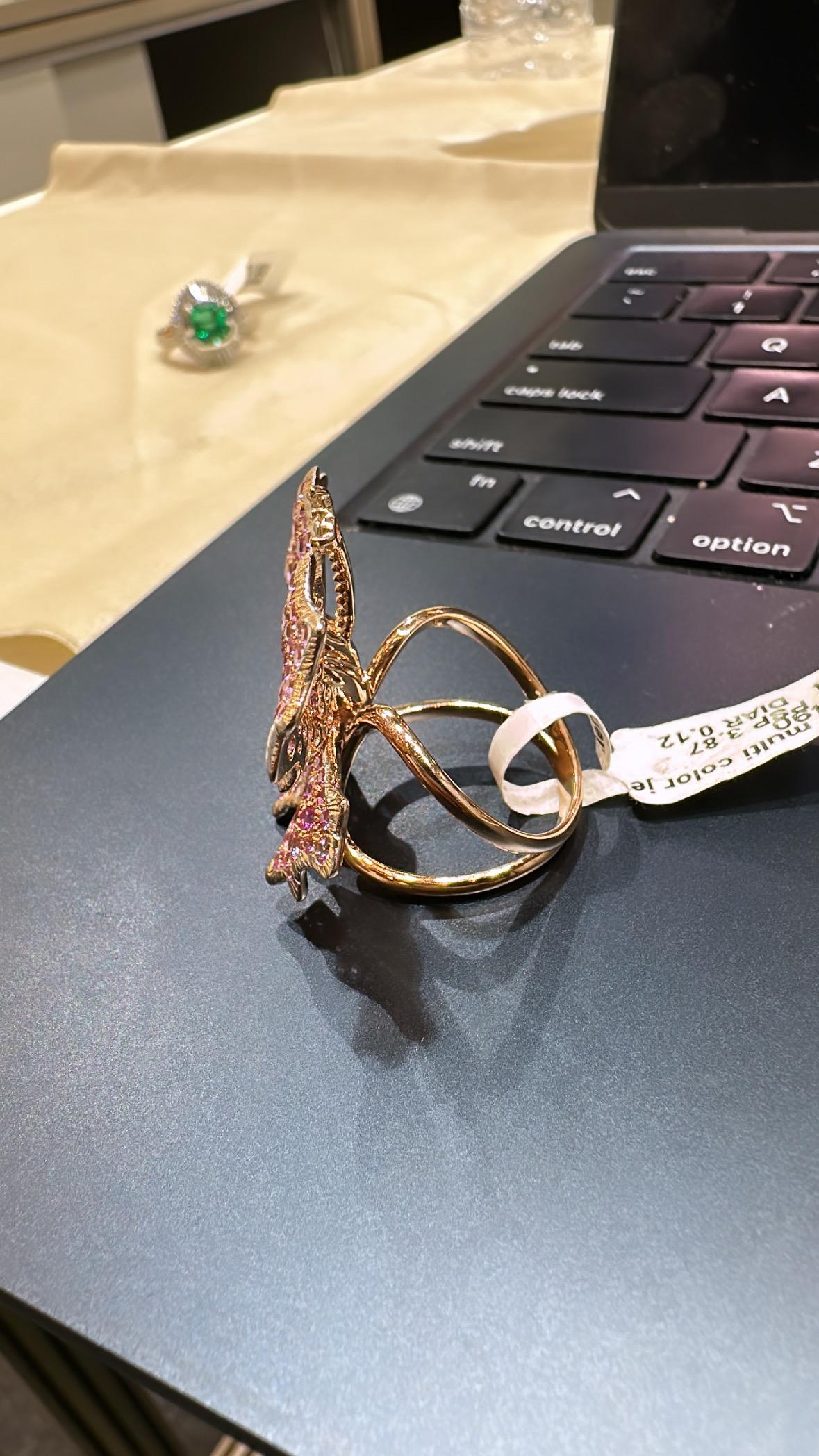 Set in 18K Gold, Spessartite Garnett, Pink Sapphires & Diamonds Cocktail Ring In New Condition For Sale In Hong Kong, HK