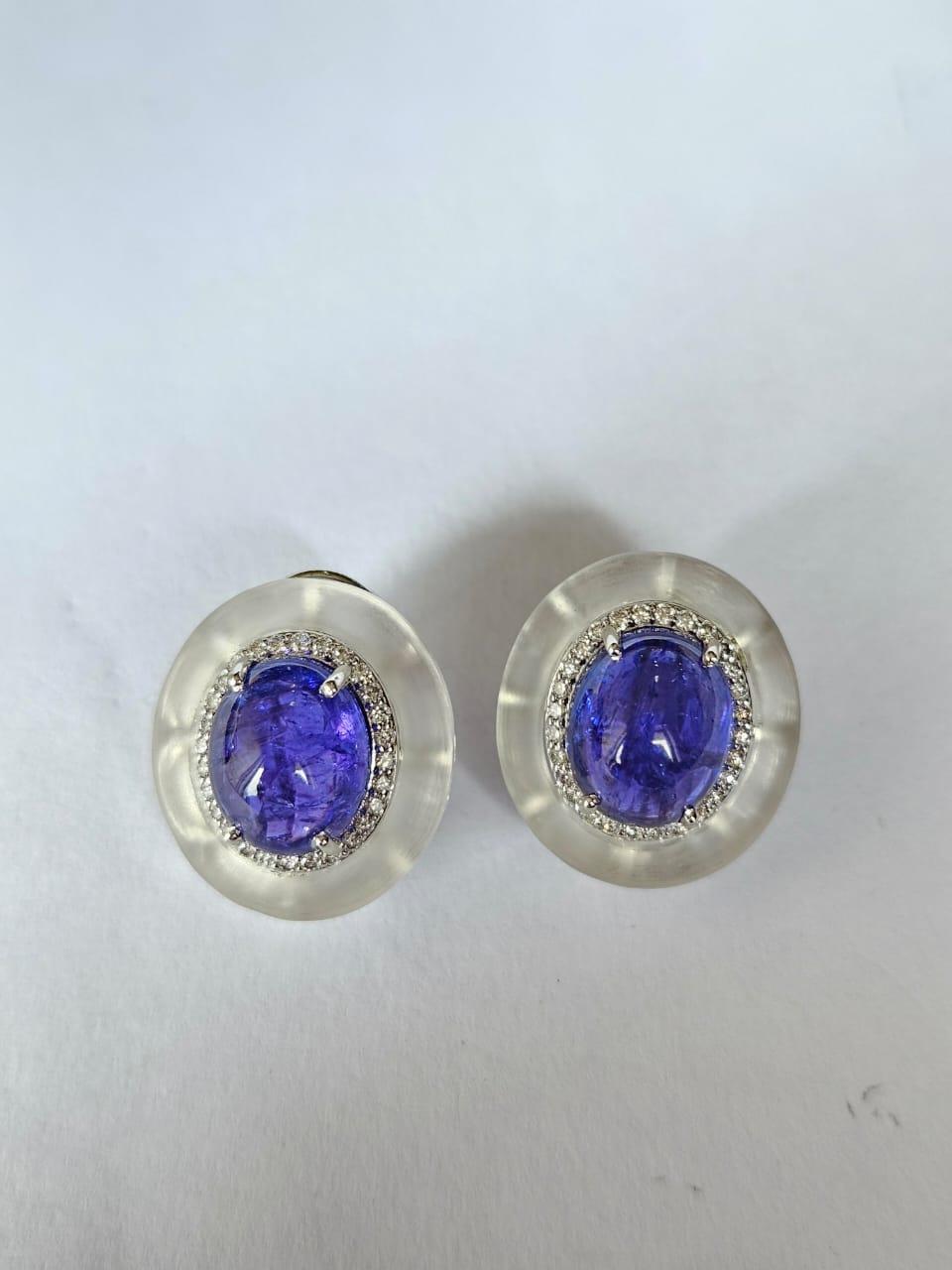 Women's or Men's Set in 18K Gold, Tanzanite Cabochon, Rock Crystal & Diamonds Stud Earrings For Sale