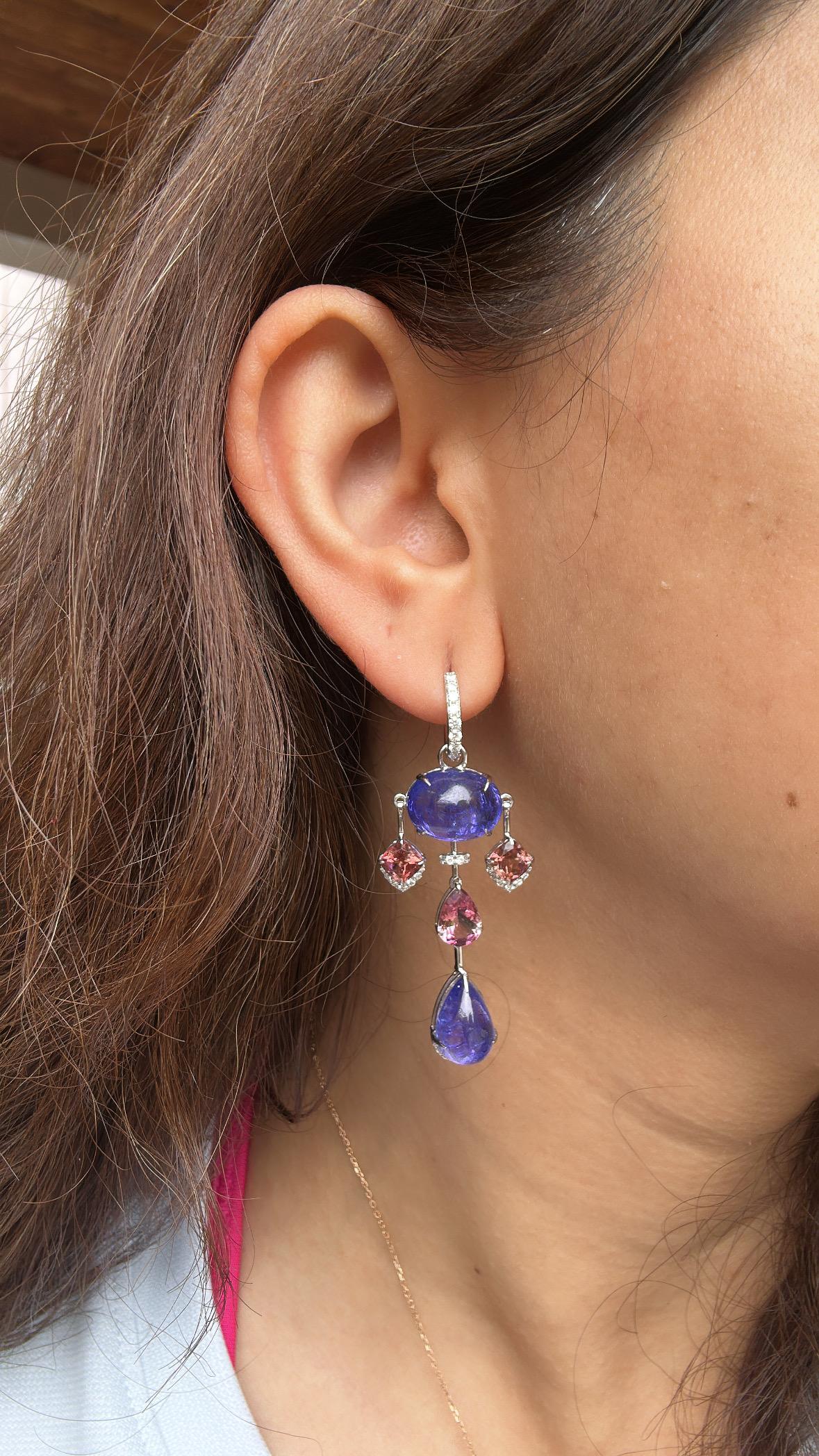 Set aus 18 Karat Gold, Tansanit-Cabochons, Turmalin und Diamanten Ohrringe mit Anhänger im Angebot 3