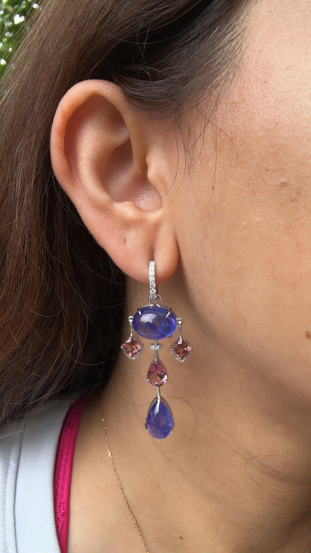 Set aus 18 Karat Gold, Tansanit-Cabochons, Turmalin und Diamanten Ohrringe mit Anhänger im Angebot 4