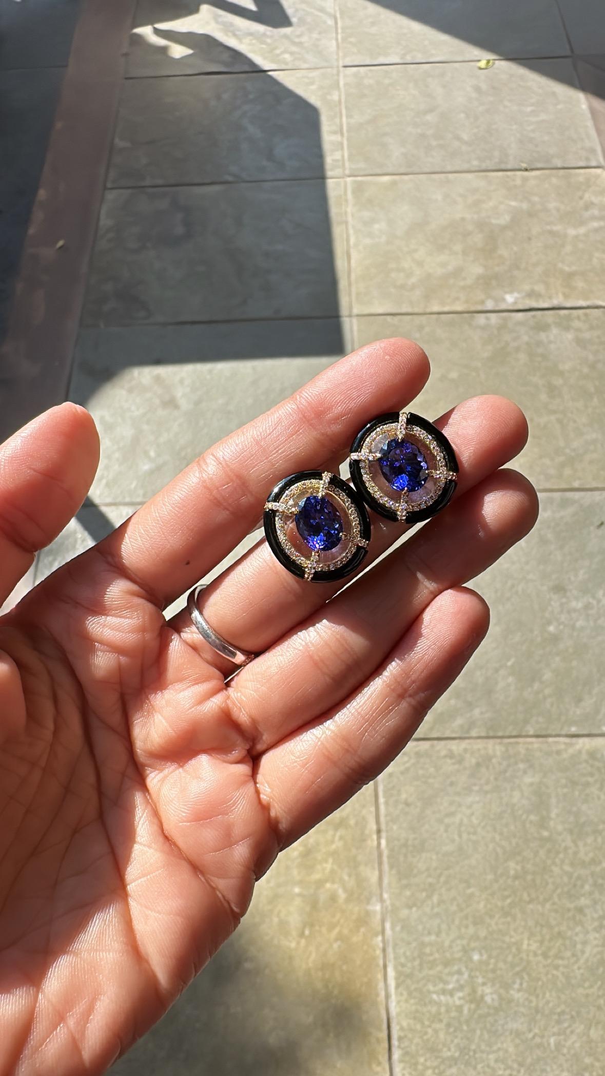 Orecchini con montatura in oro 18 carati, tanzanite, cristallo di rocca, onice nera e diamanti in vendita 4