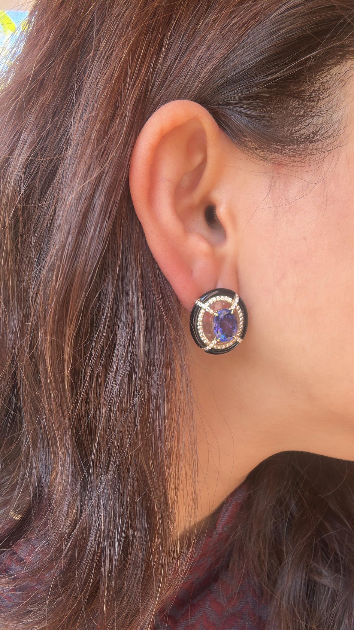 Orecchini con montatura in oro 18 carati, tanzanite, cristallo di rocca, onice nera e diamanti in vendita 2