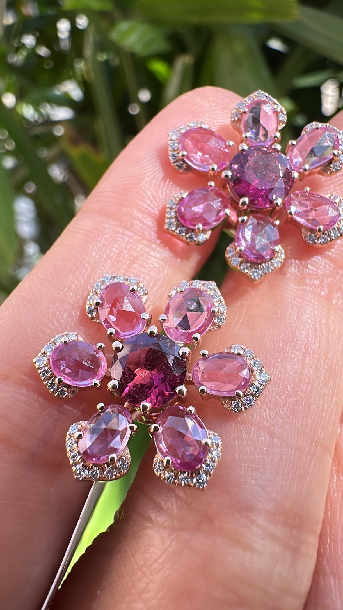 Orecchini con tormaline, zaffiri rosa di Ceylon e diamanti incastonati in oro 18 carati in vendita 1