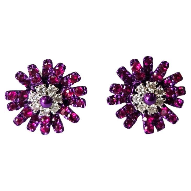 Ohrstecker mit Mosambik-Rubin und Diamanten, gefasst in 18 Karat Gold mit violettem Rhodium im Angebot